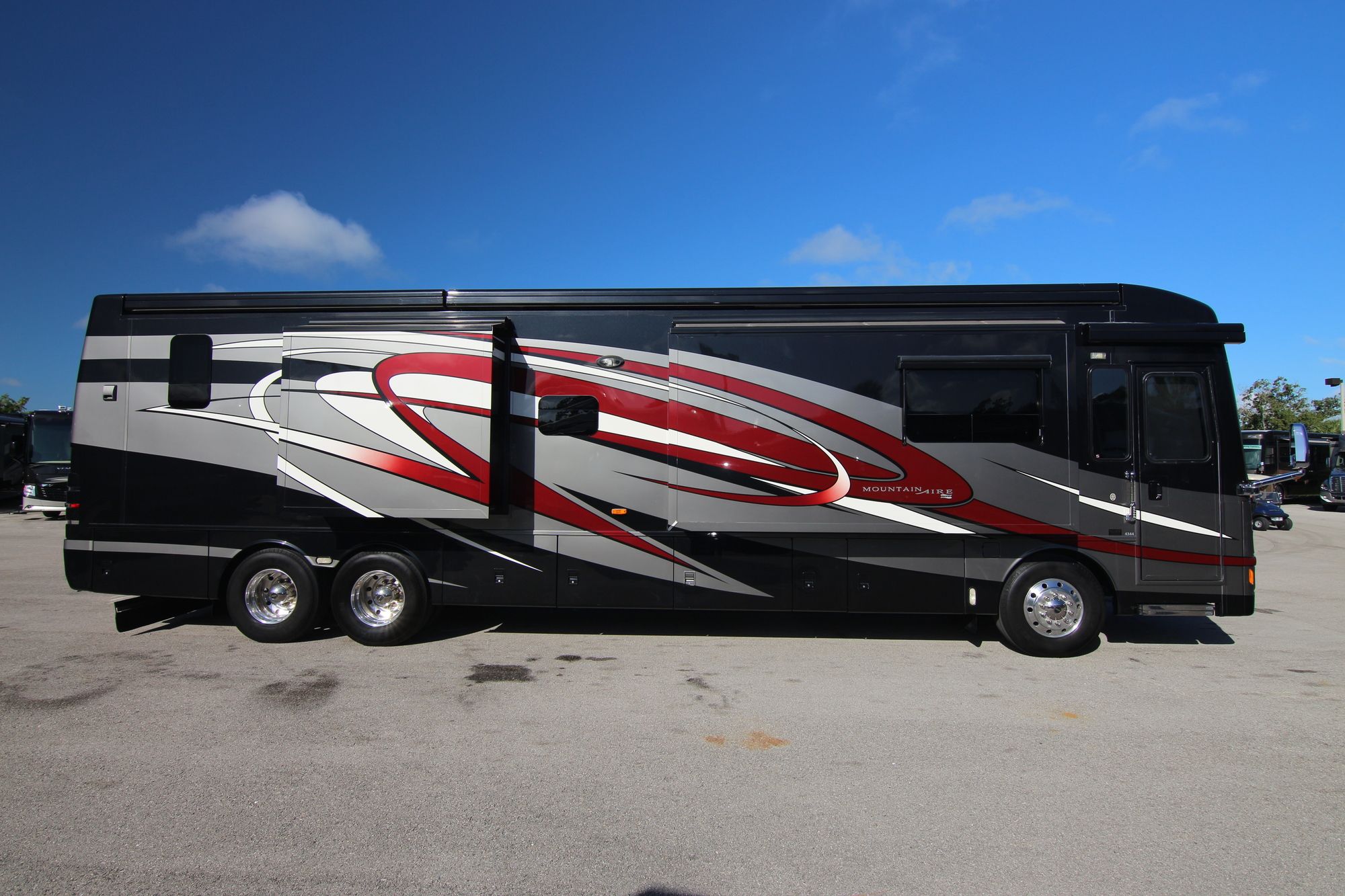 Used 2011 Newmar Mountain Aire 4344 Class A  For Sale