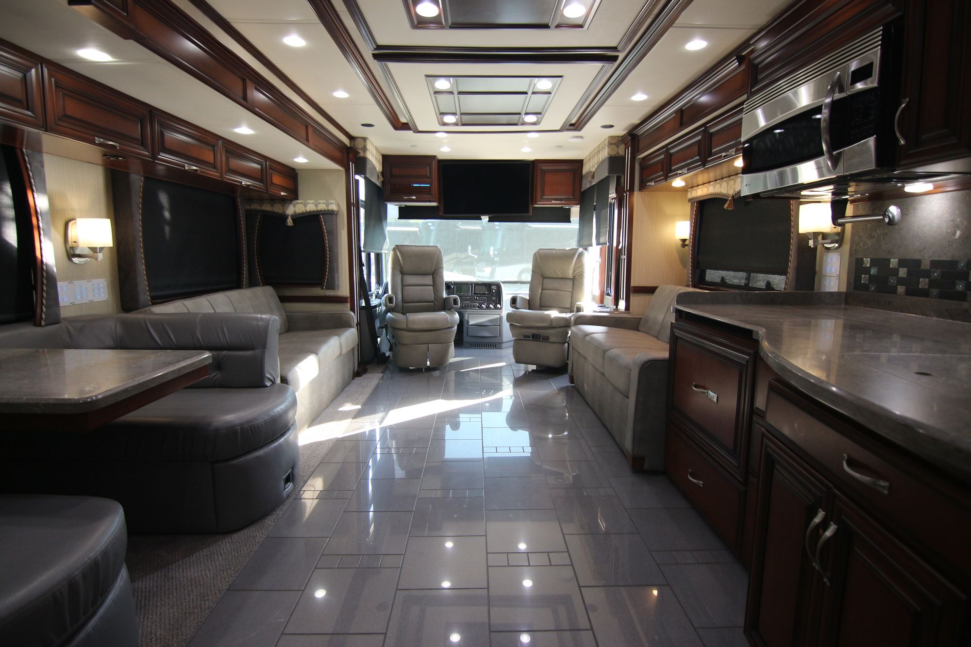 Used 2011 Newmar Mountain Aire 4344 Class A  For Sale