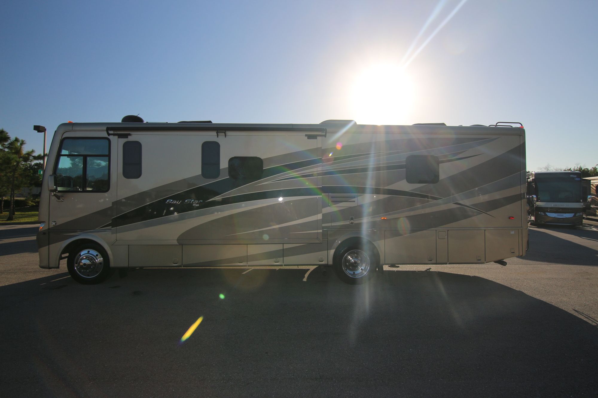 Used 2016 Newmar Bay Star 3403 Class A  For Sale