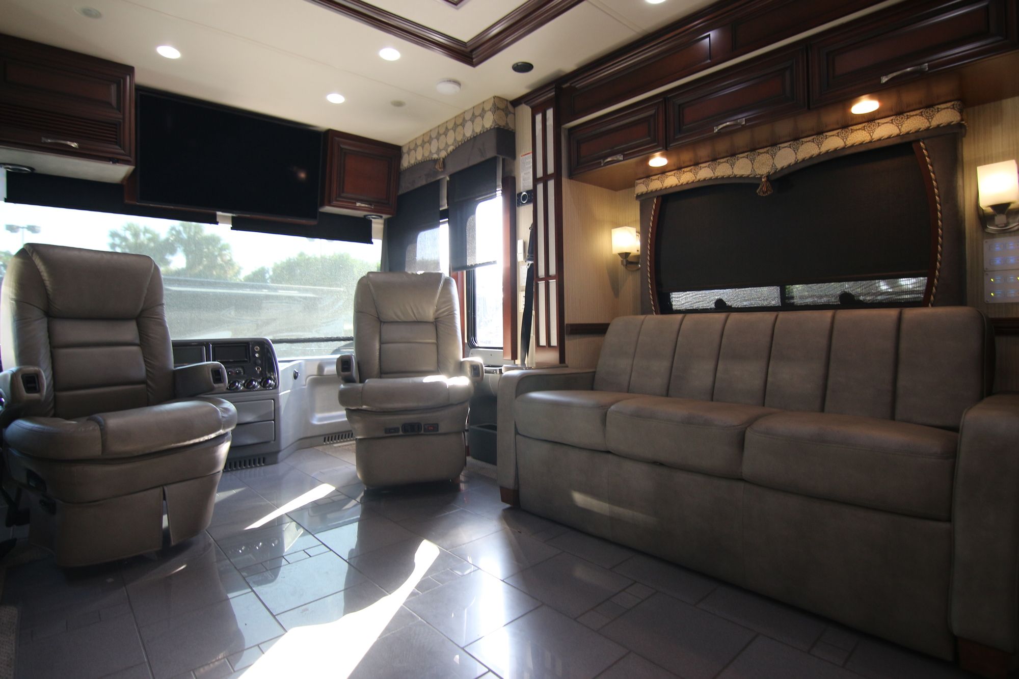 Used 2011 Newmar Mountain Aire 4344 Class A  For Sale