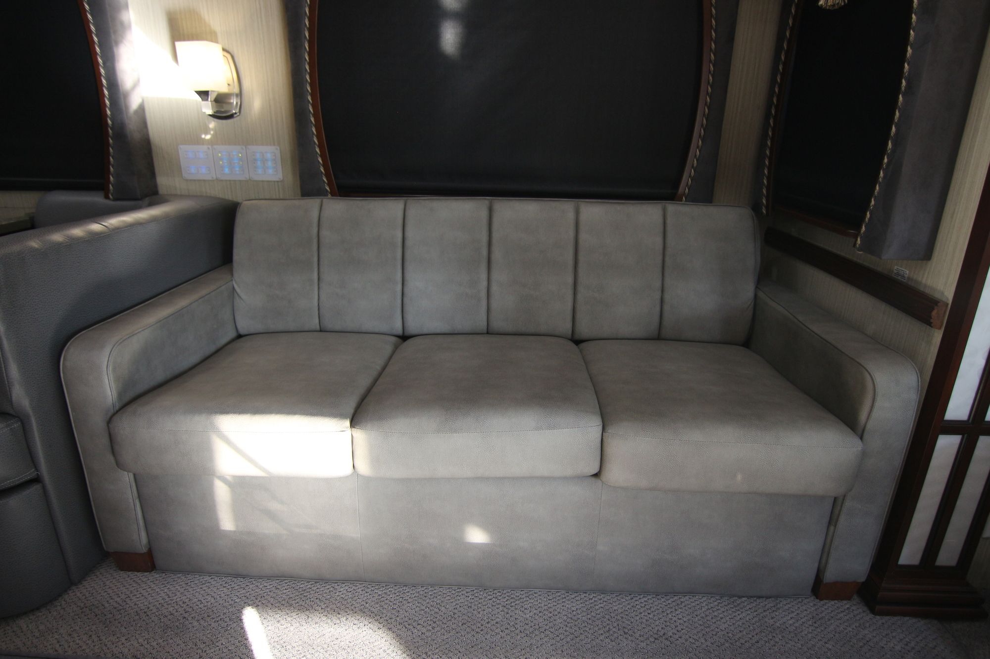 Used 2011 Newmar Mountain Aire 4344 Class A  For Sale