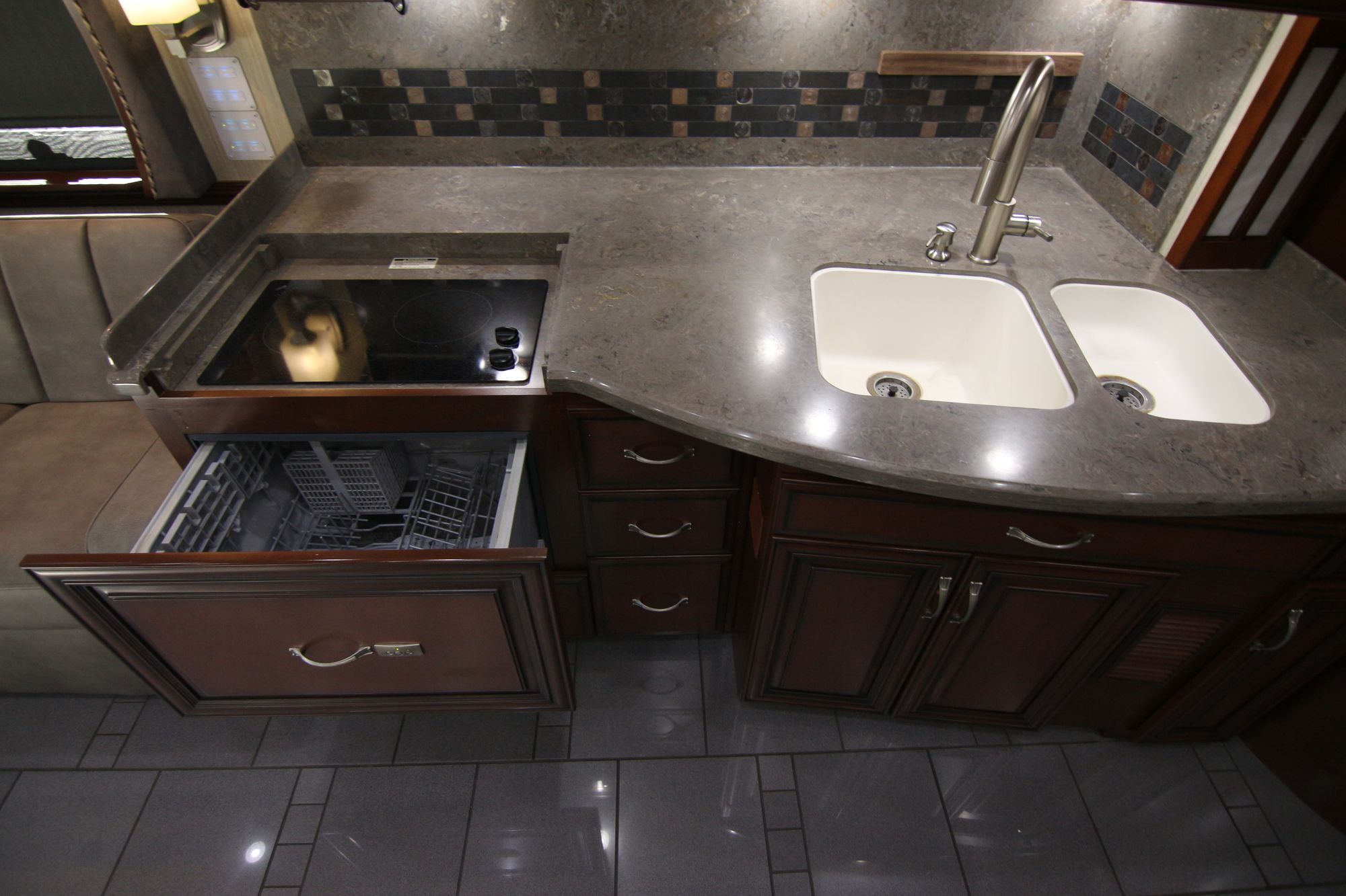 Used 2011 Newmar Mountain Aire 4344 Class A  For Sale