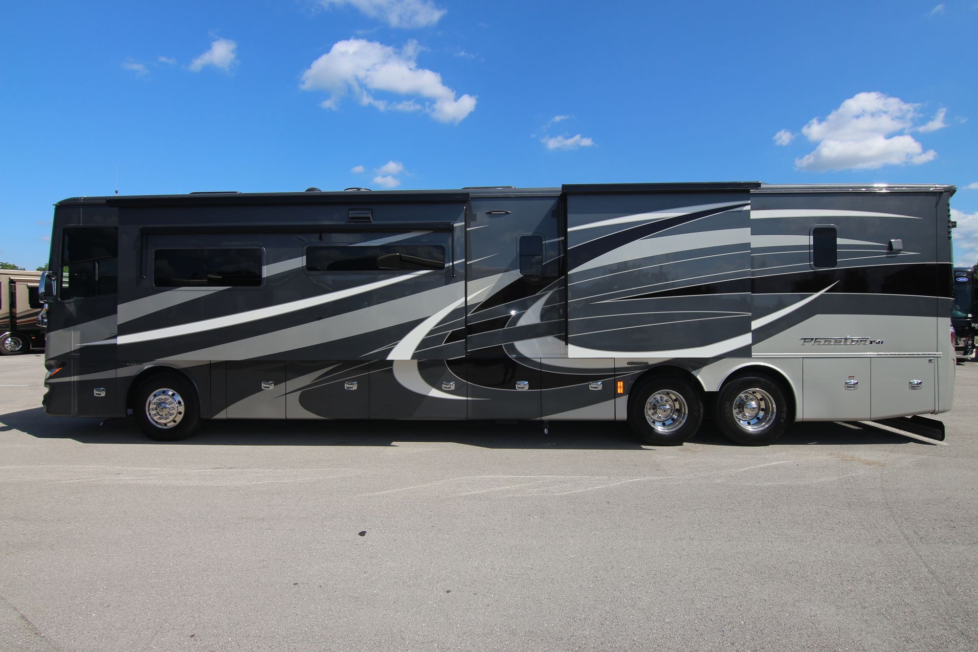 New 2019 Tiffin Motor Homes Phaeton 44 OH Class A  For Sale