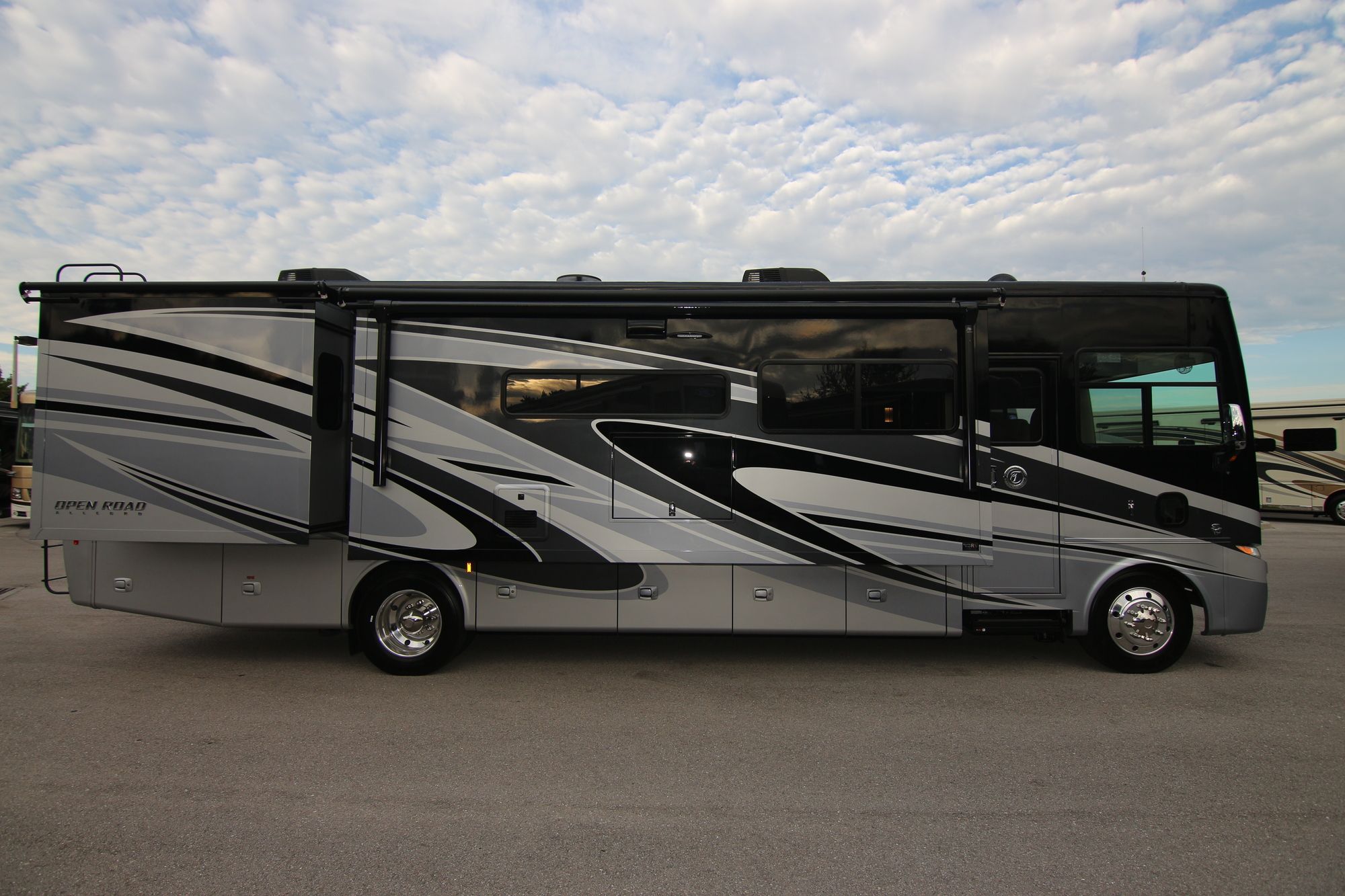 New 2020 Tiffin Motor Homes Allegro 34PA Class A  For Sale