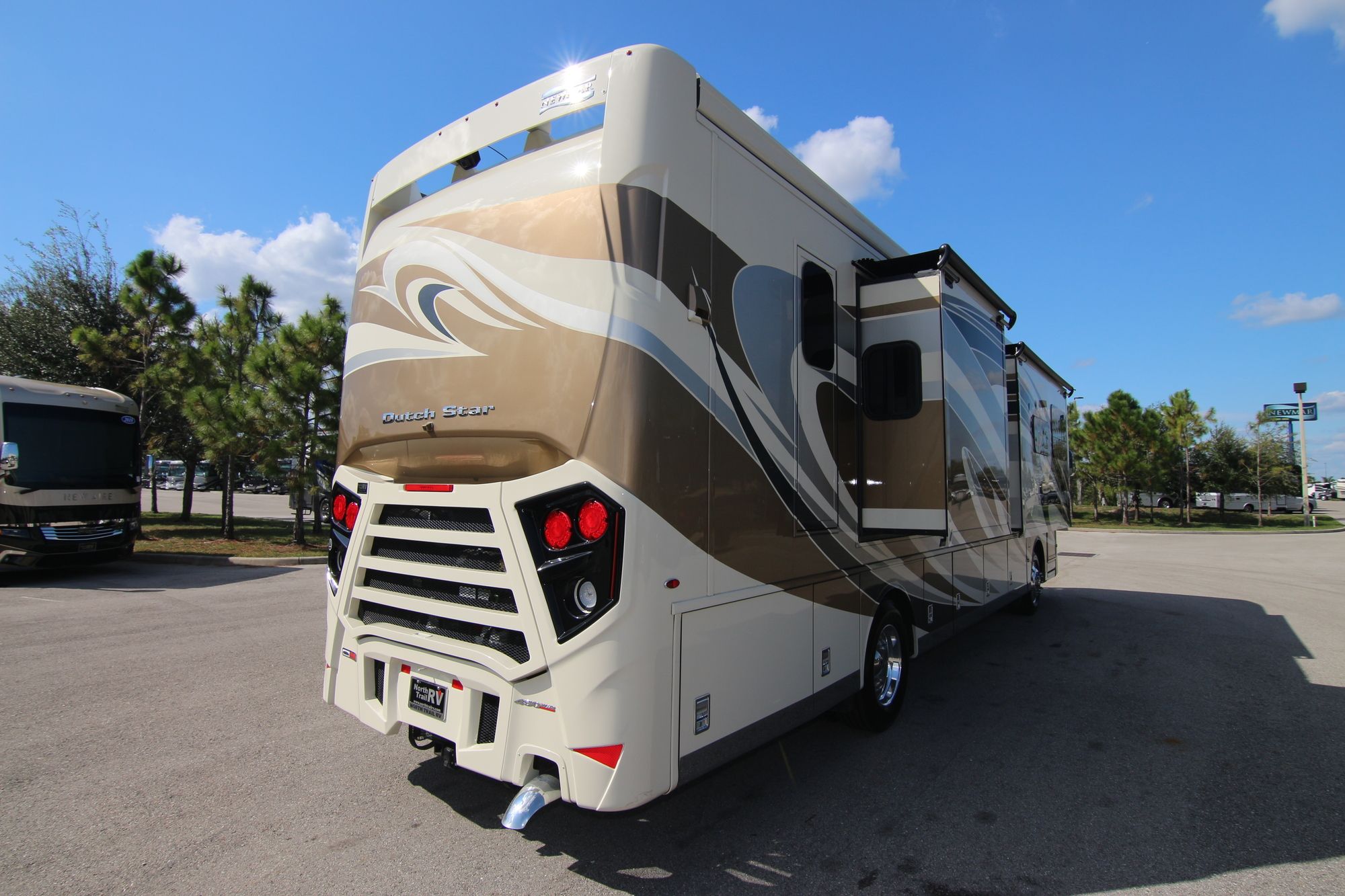 Used 2019 Newmar Dutch Star 3736 Class A  For Sale