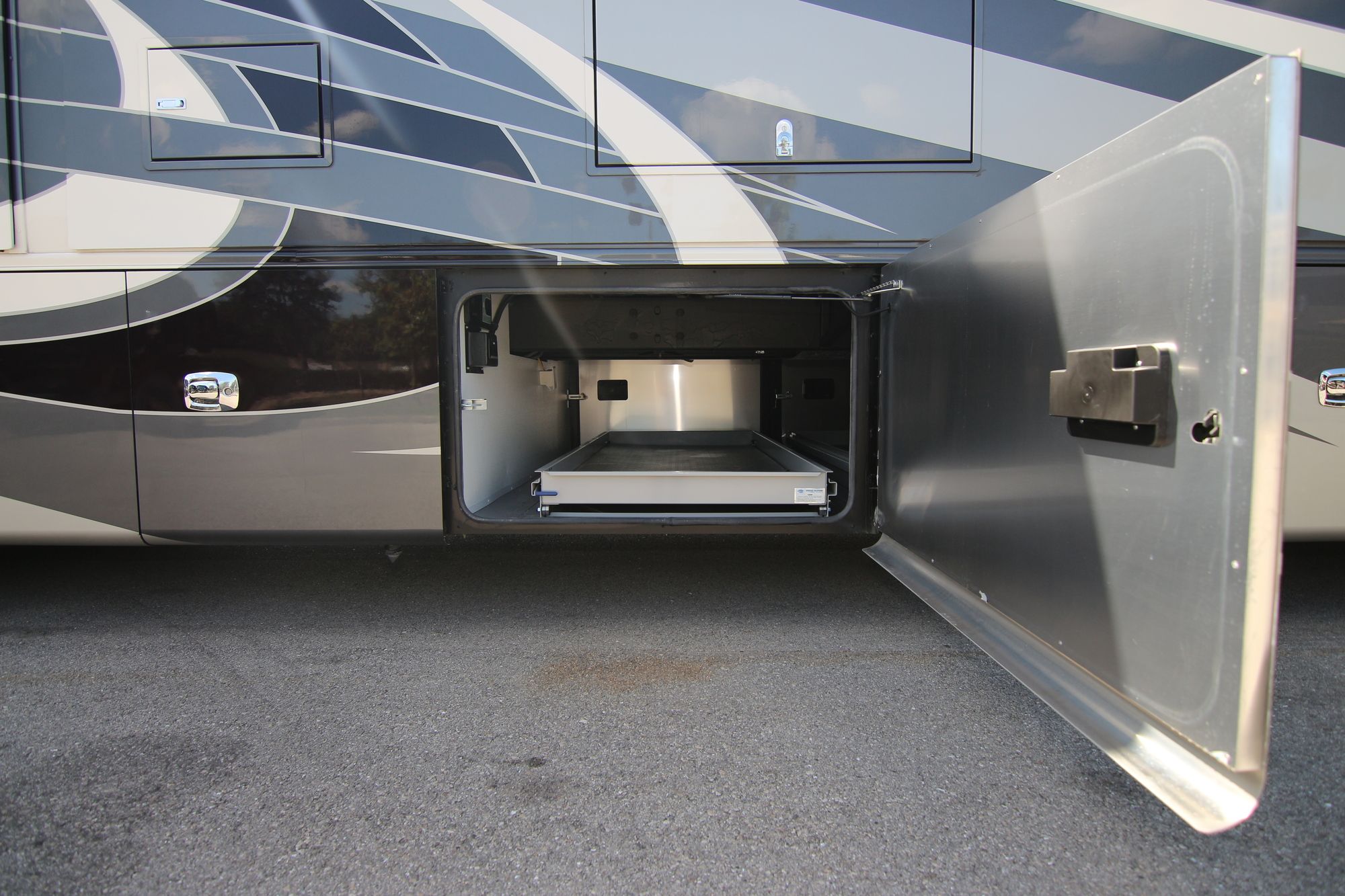 New 2019 Tiffin Motor Homes Phaeton 44 OH Class A  For Sale