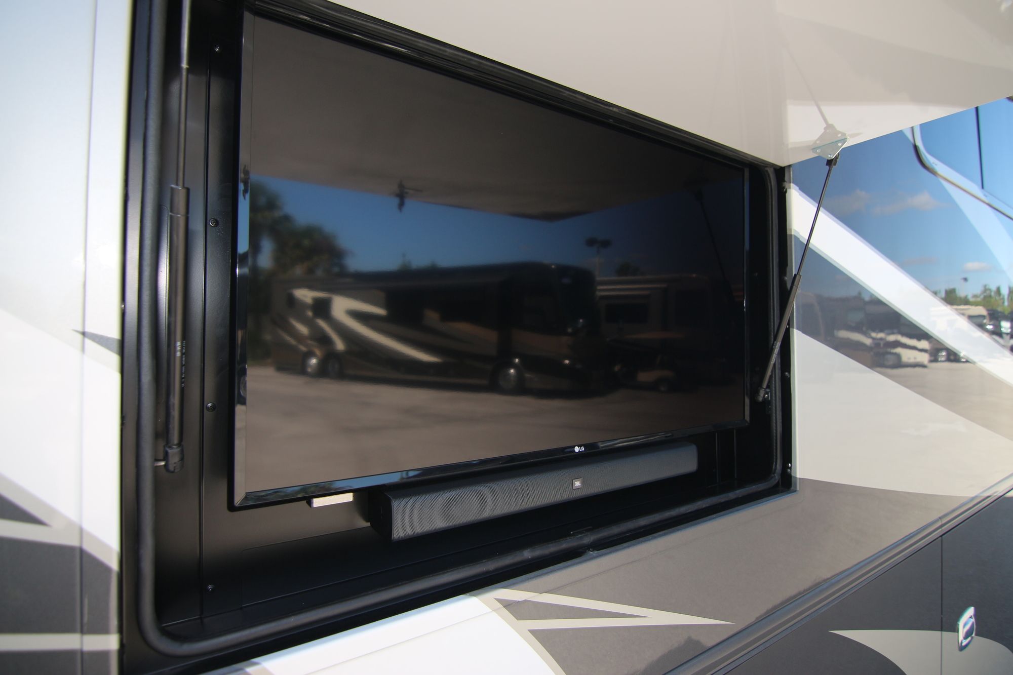 New 2019 Tiffin Motor Homes Phaeton 44 OH Class A  For Sale