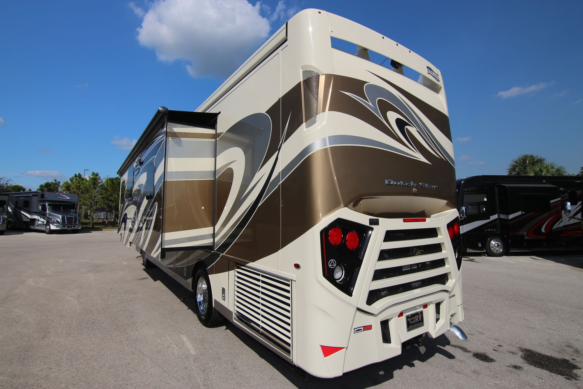 Used 2019 Newmar Dutch Star 3736 Class A  For Sale