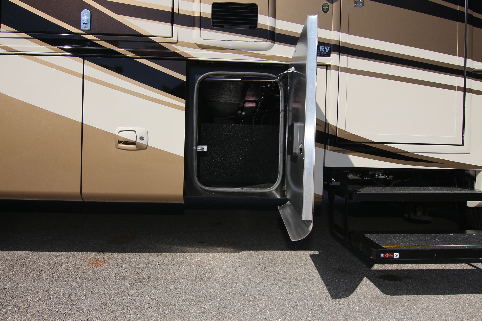 New 2020 Tiffin Motor Homes Allegro 32SA Class A  For Sale