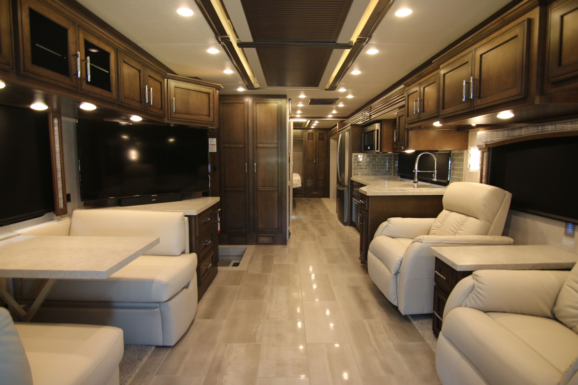 New 2020 Newmar Super Star 4061 Super C  For Sale