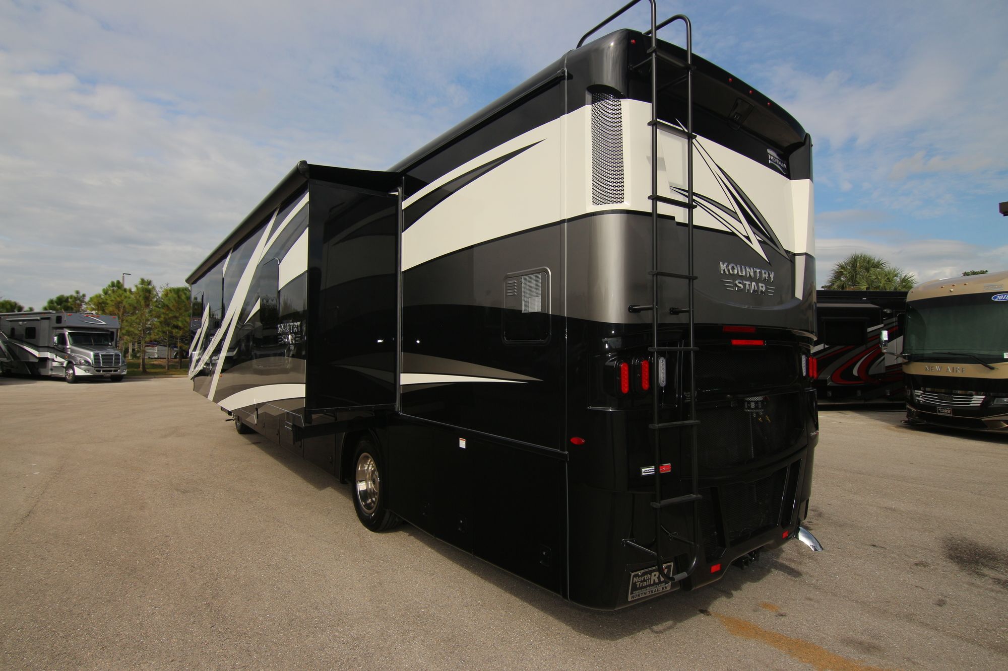 New 2020 Newmar Kountry Star 4037 Class A  For Sale