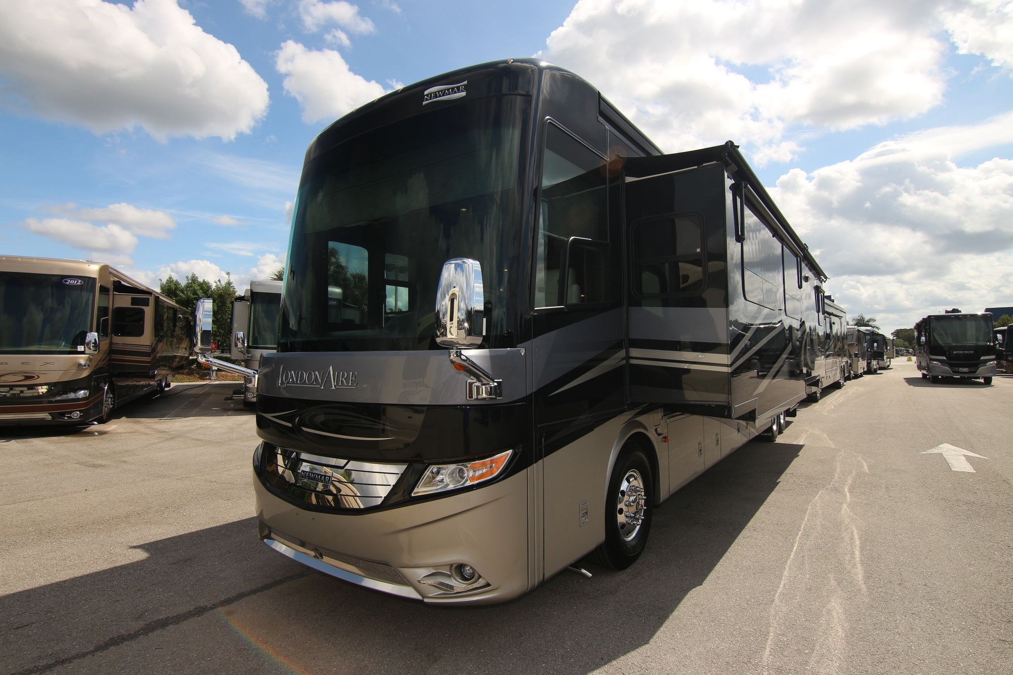 Used 2015 Newmar London Aire 4503 Class A  For Sale