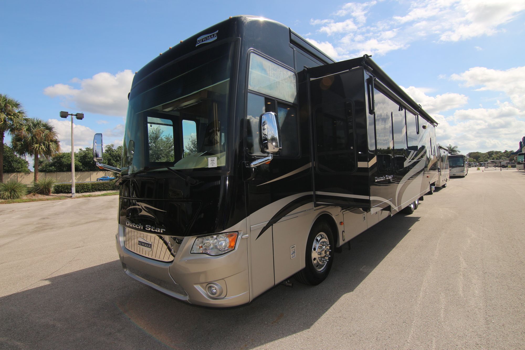 Used 2015 Newmar Dutch Star 4369 Class A  For Sale