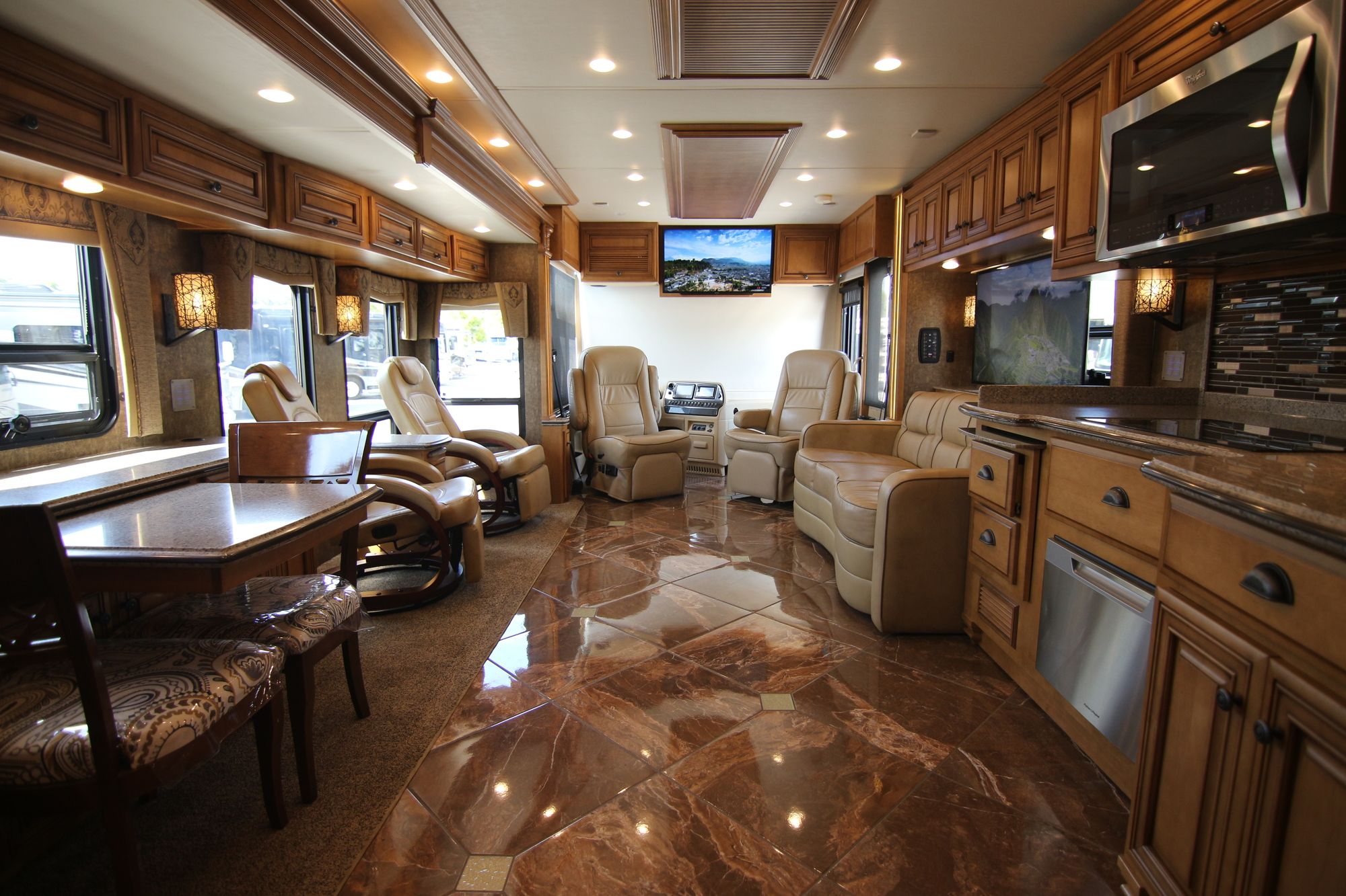 Used 2015 Newmar Dutch Star 4369 Class A  For Sale