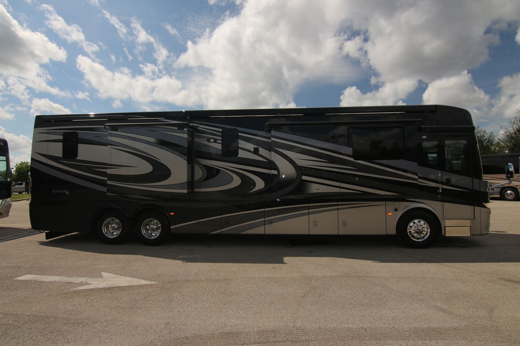 Used 2015 Newmar London Aire 4503 Class A  For Sale