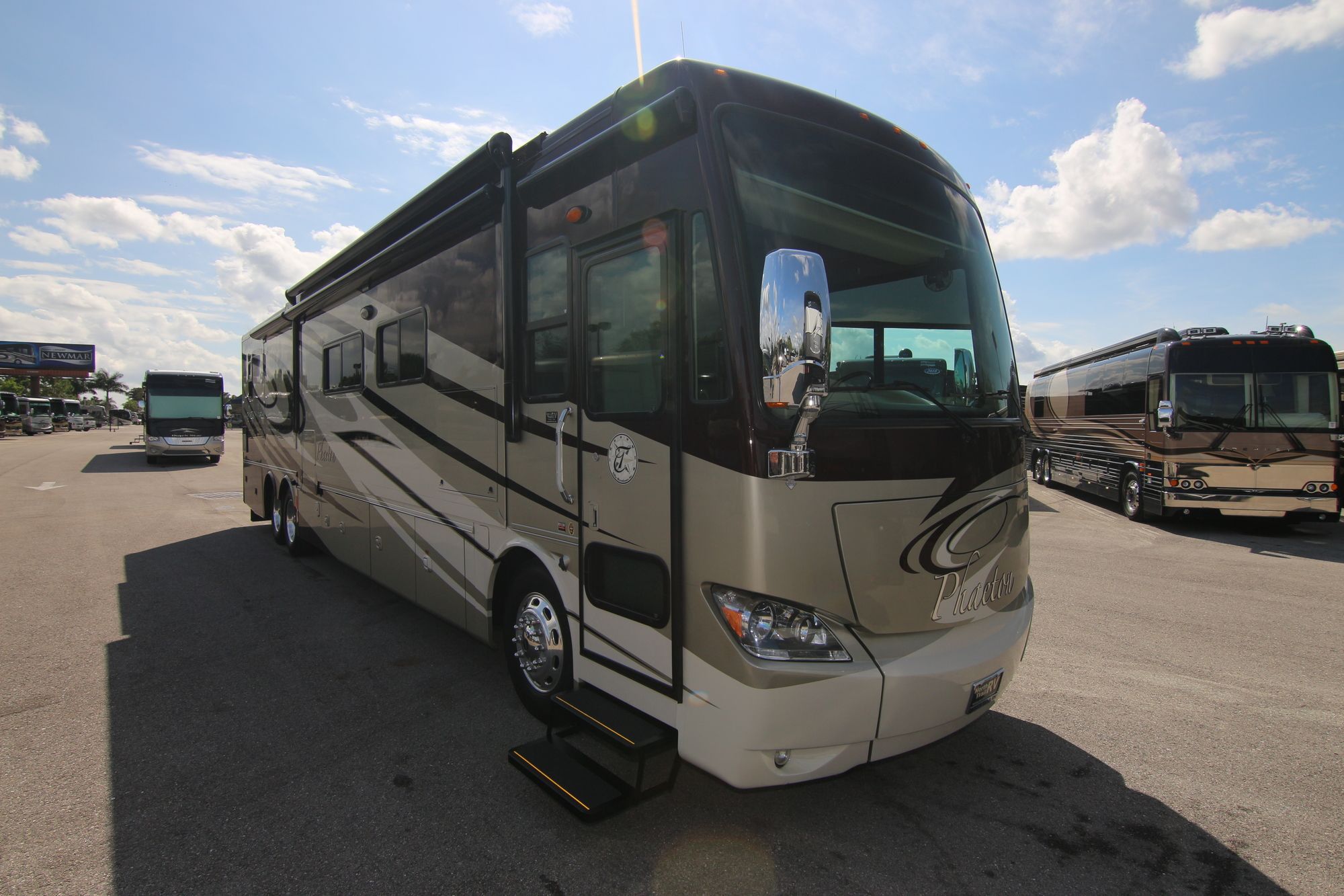 Used 2012 Tiffin Motor Homes Phaeton 42LH Class A  For Sale