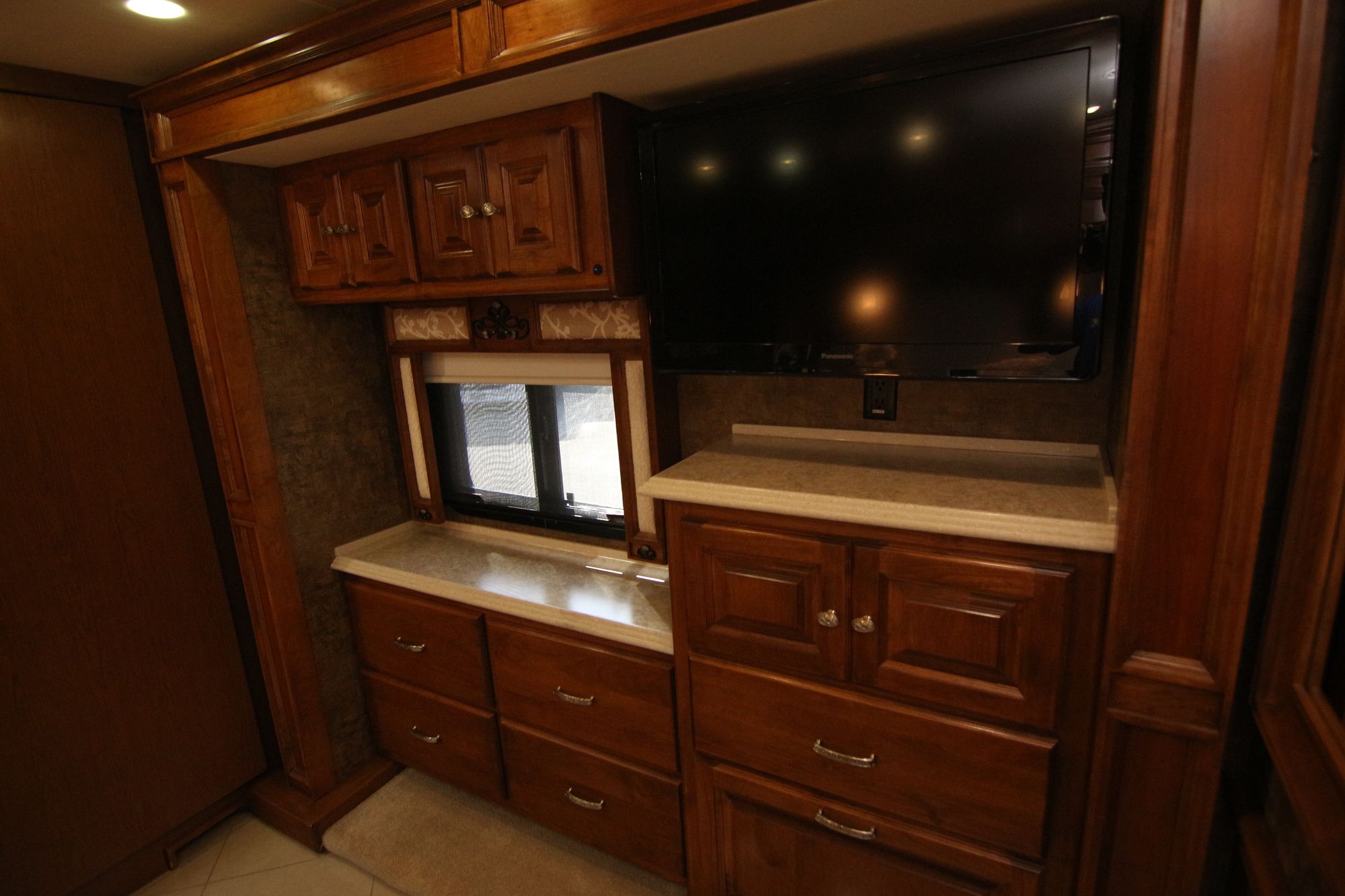 Used 2012 Tiffin Motor Homes Phaeton 42LH Class A  For Sale