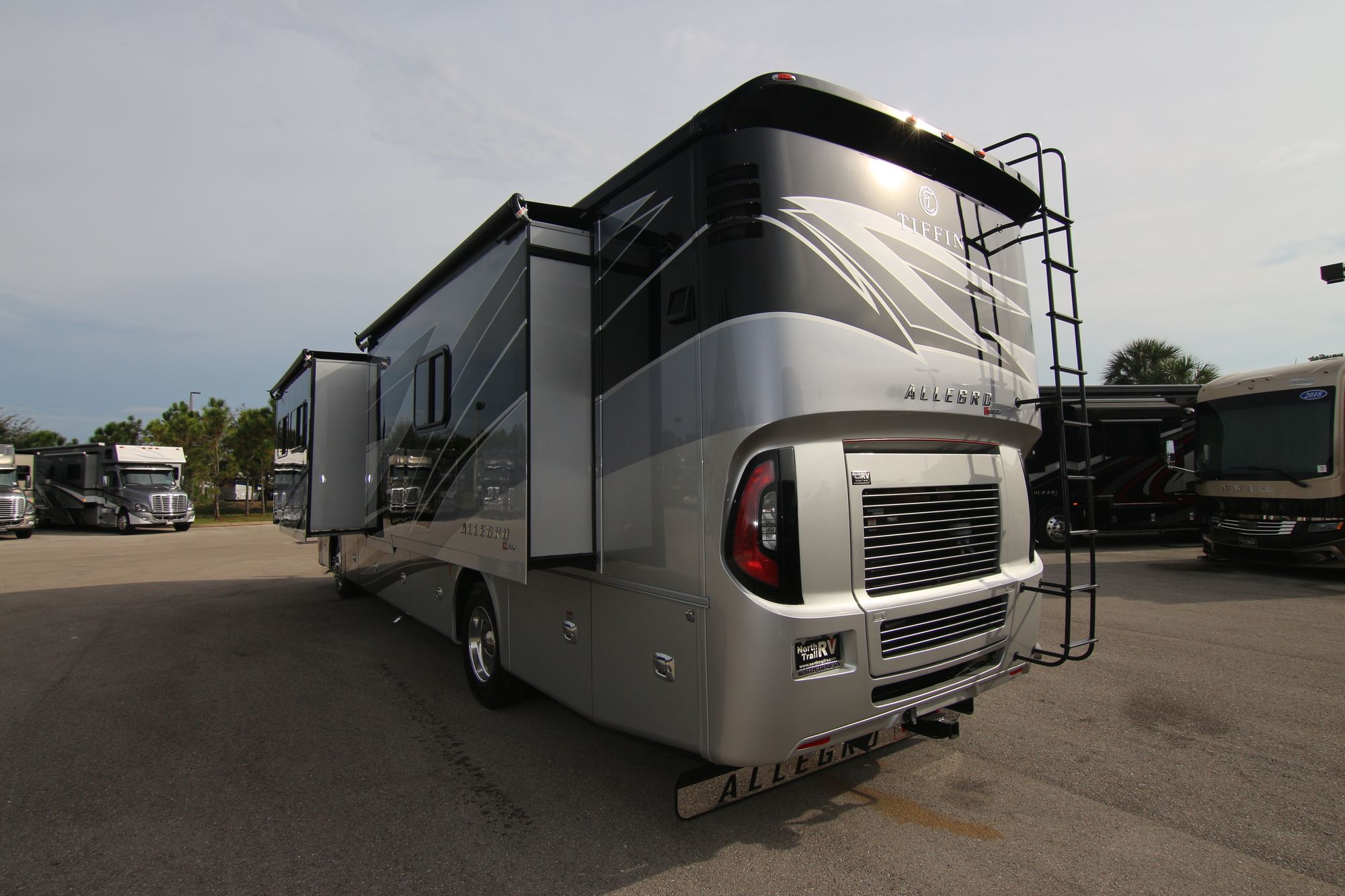 New 2020 Tiffin Motor Homes Allegro Red 37PA Class A  For Sale