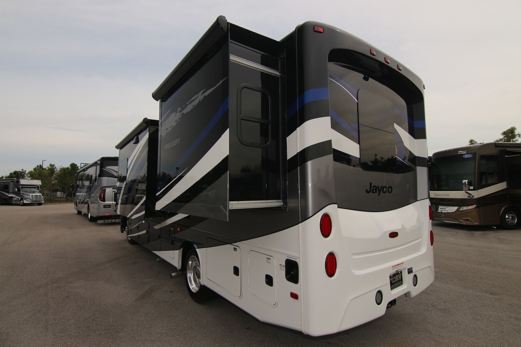 New 2020 Jayco Precept 31UL Class A  For Sale