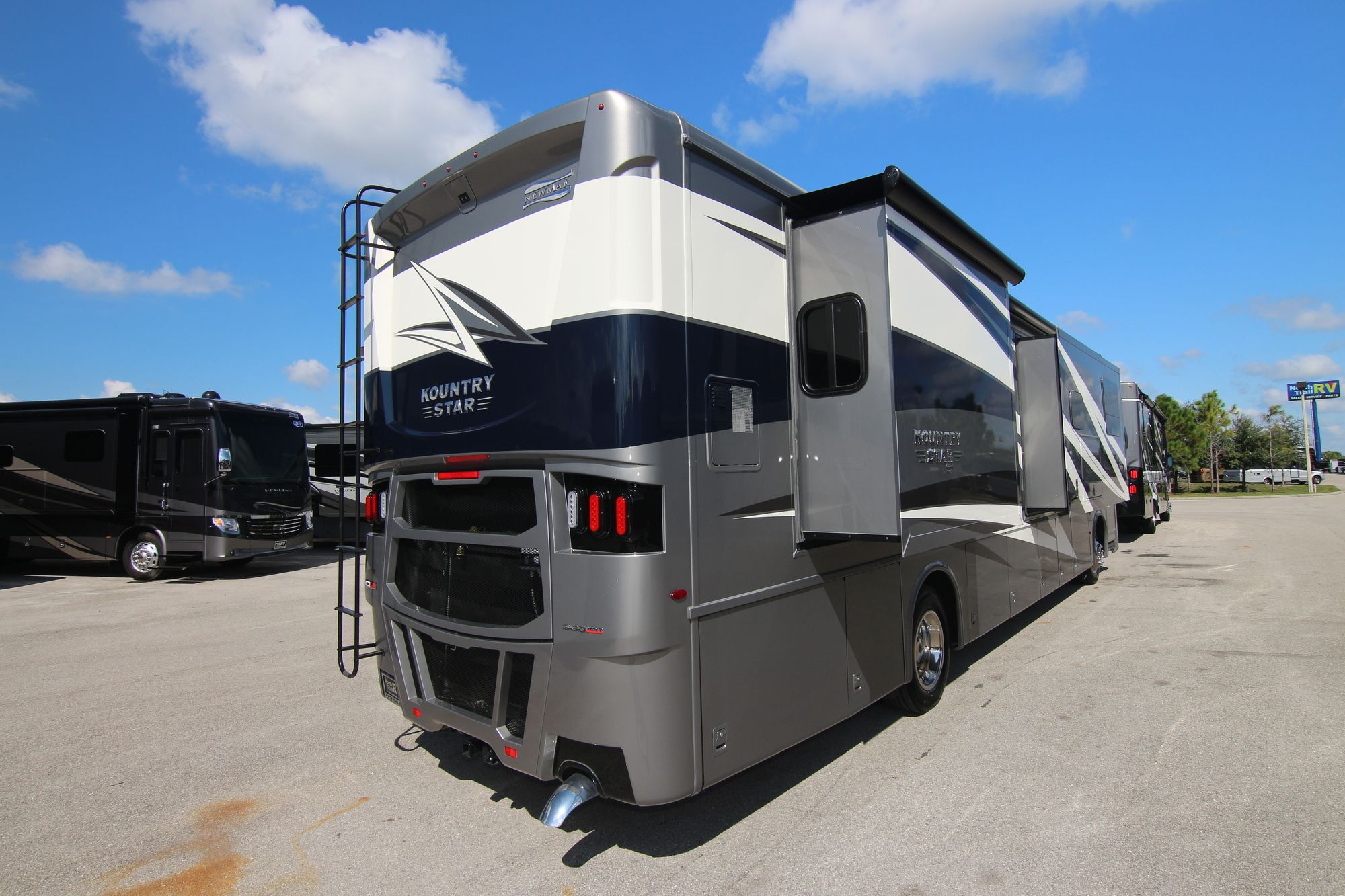 New 2020 Newmar Kountry Star 4045 Class A  For Sale