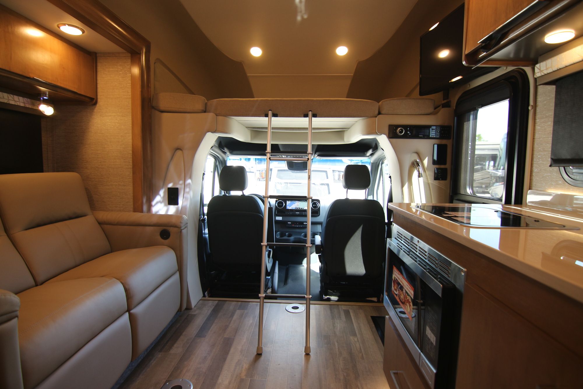 New 2020 Tiffin Motor Homes Wayfarer 24TW Class C  For Sale