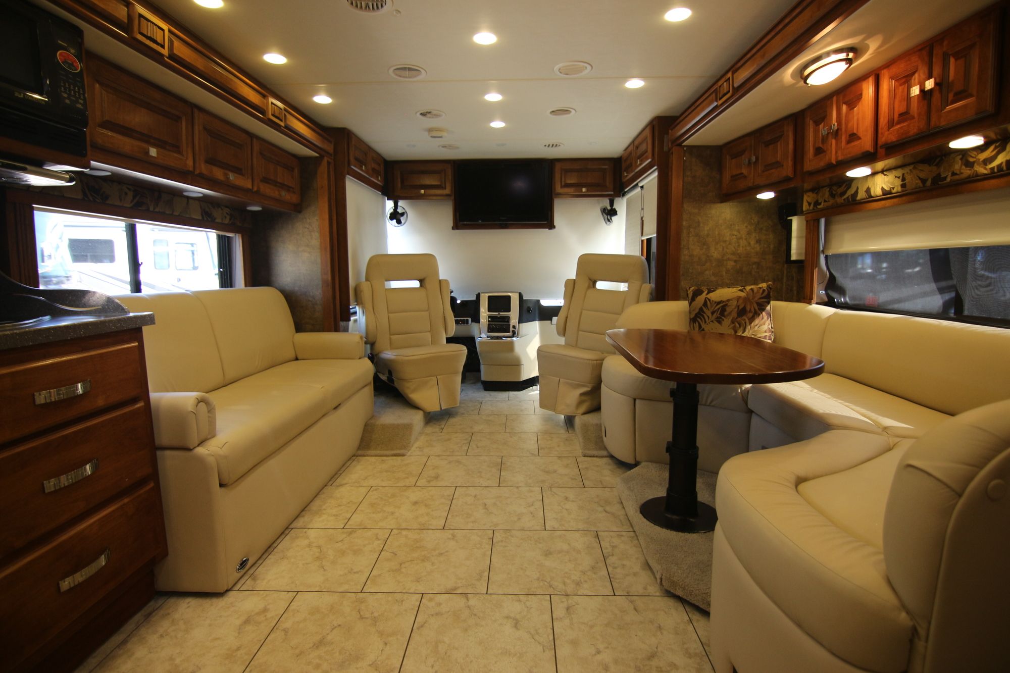 Used 2012 Tiffin Motor Homes Breeze 32BR Class A  For Sale