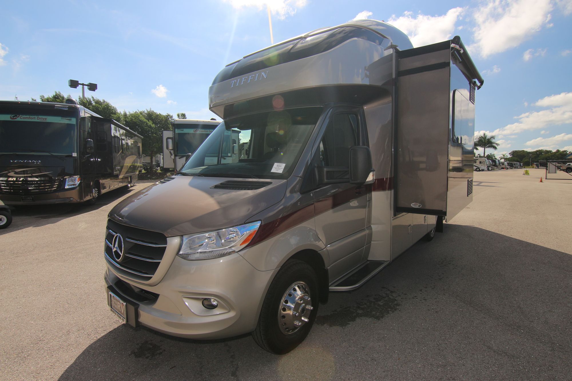 New 2020 Tiffin Motor Homes Wayfarer 24TW Class C  For Sale