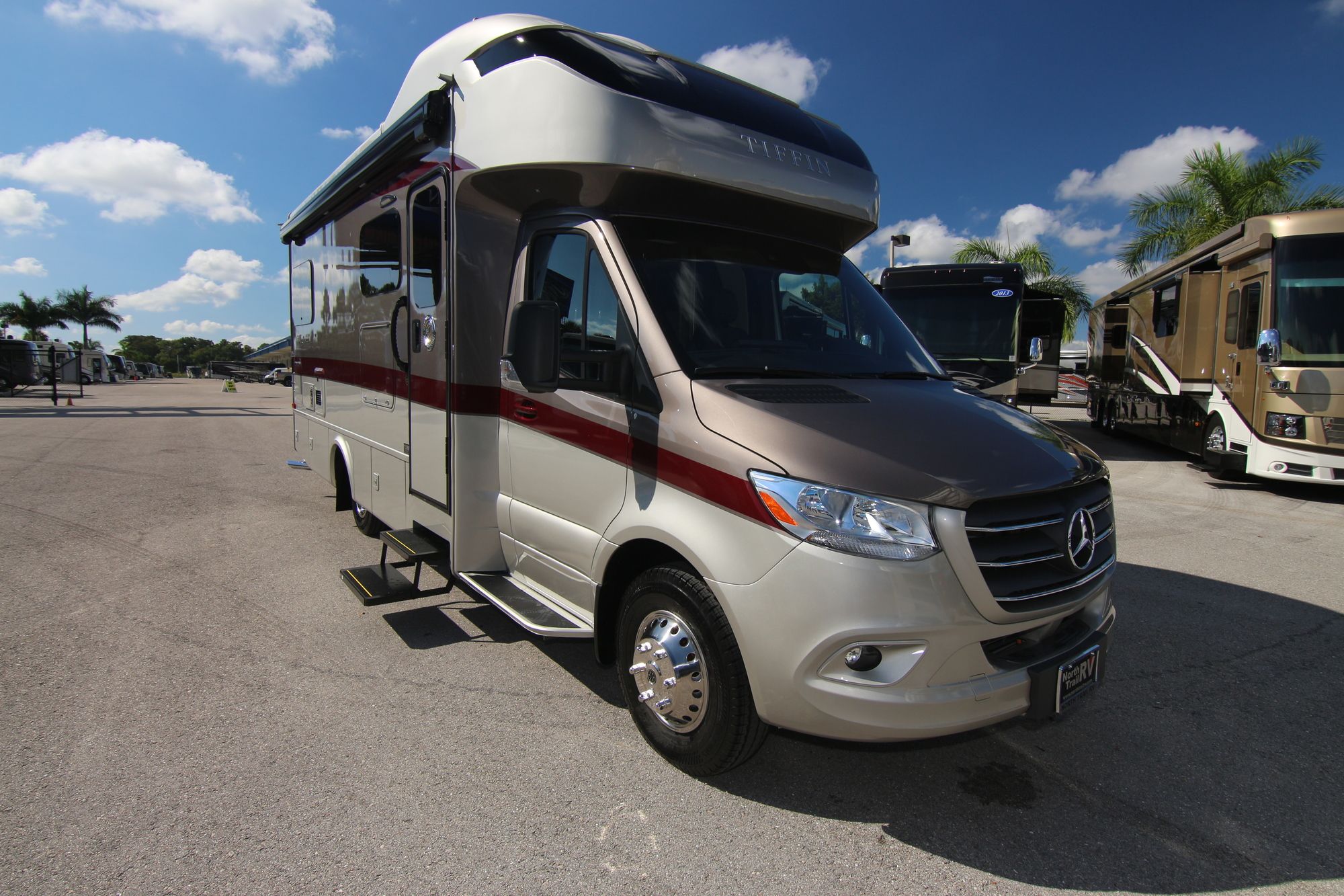 New 2020 Tiffin Motor Homes Wayfarer 24TW Class C  For Sale