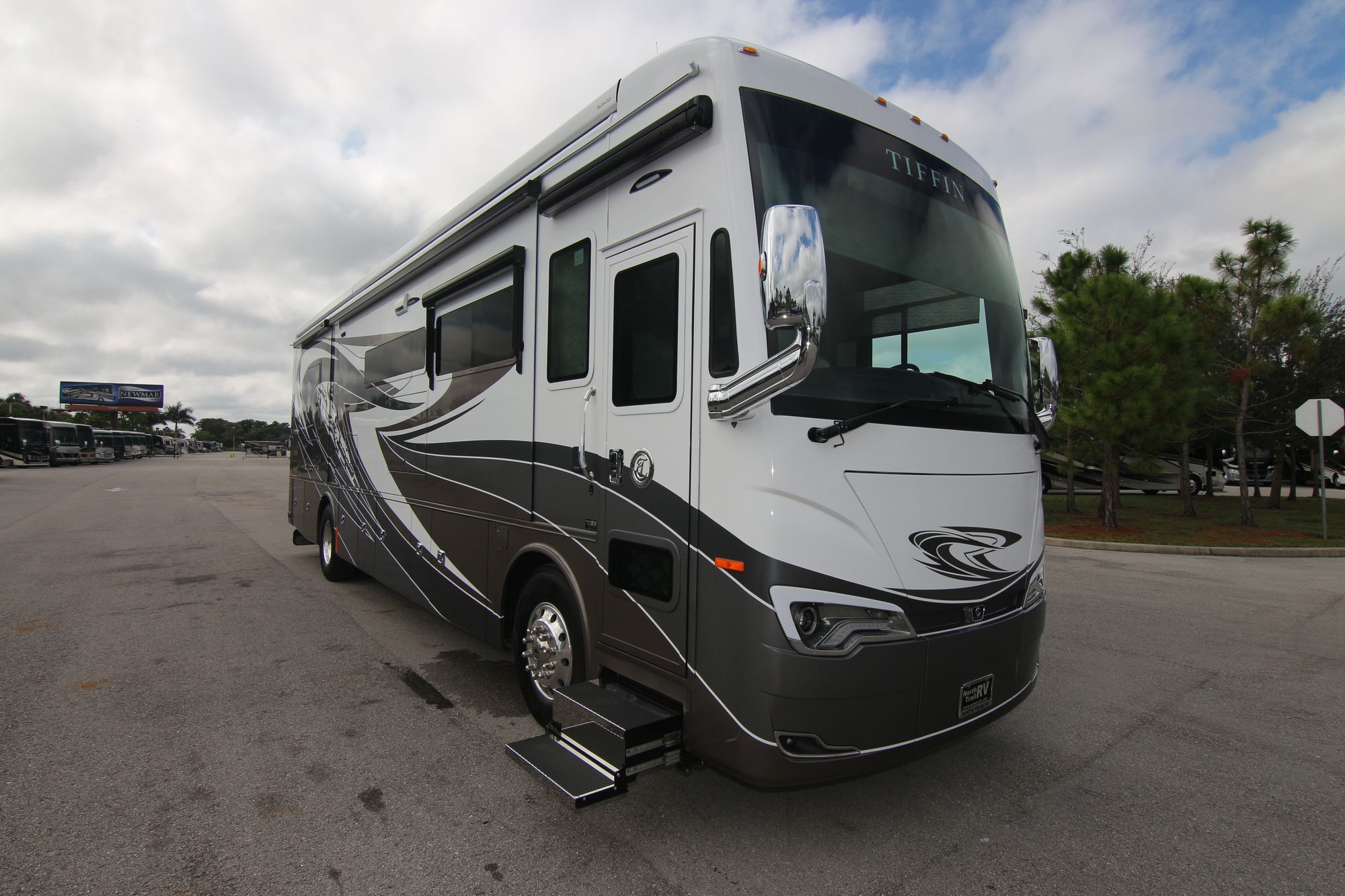 New 2020 Tiffin Motor Homes Allegro Bus 37AP Class A  For Sale