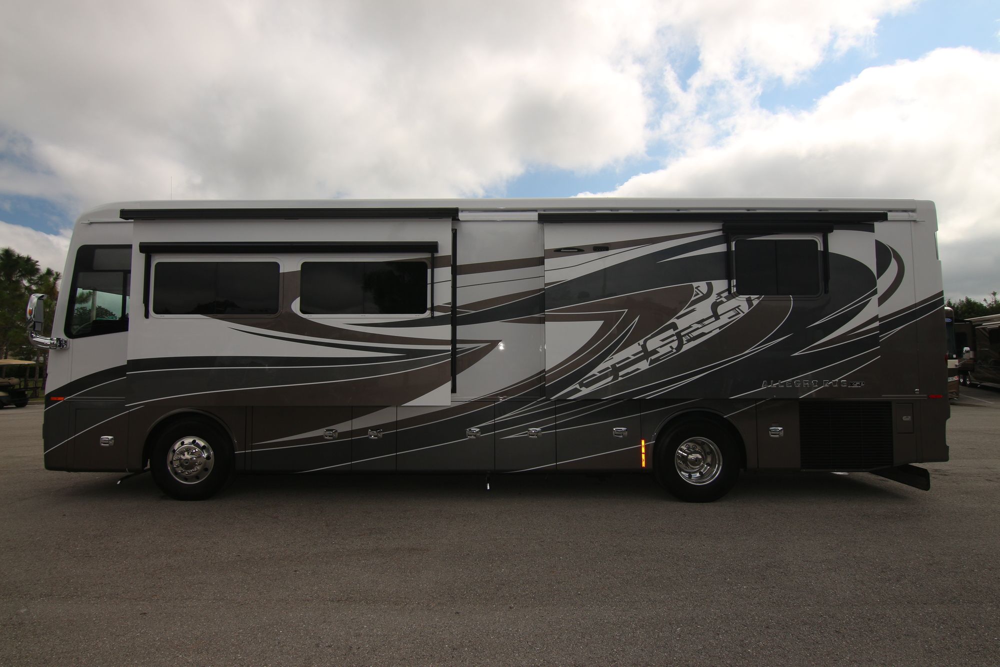 New 2020 Tiffin Motor Homes Allegro Bus 37AP Class A  For Sale