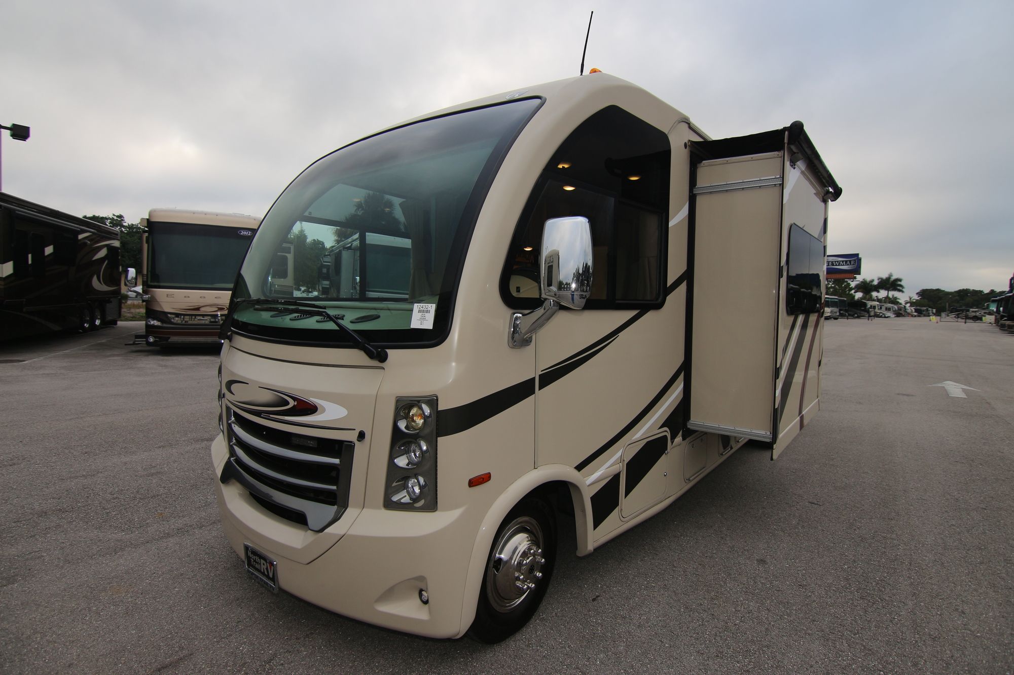 Used 2016 Thor Vegas 24.1 Class A  For Sale