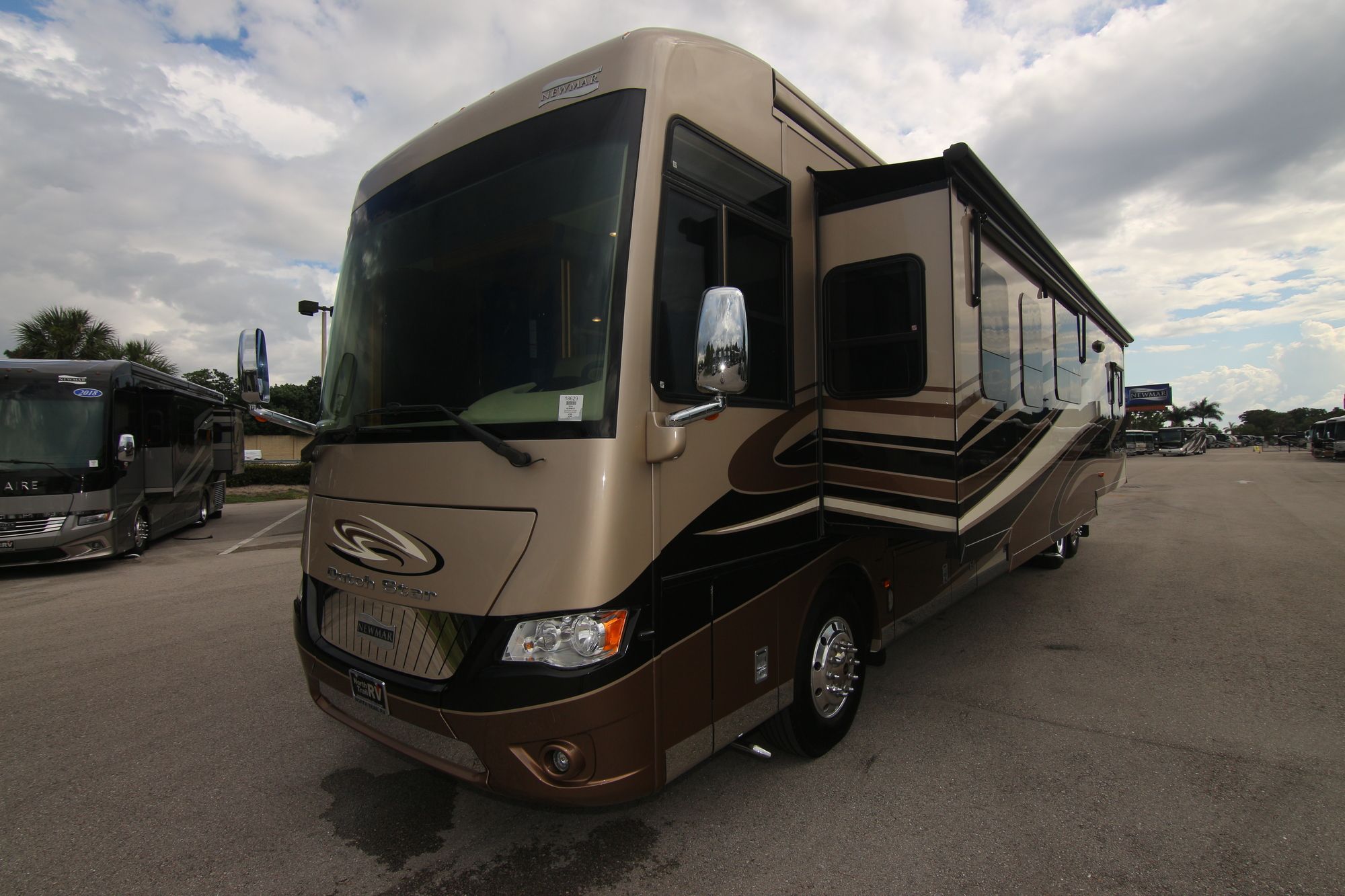 Used 2016 Newmar Dutch Star 4369 Class A  For Sale