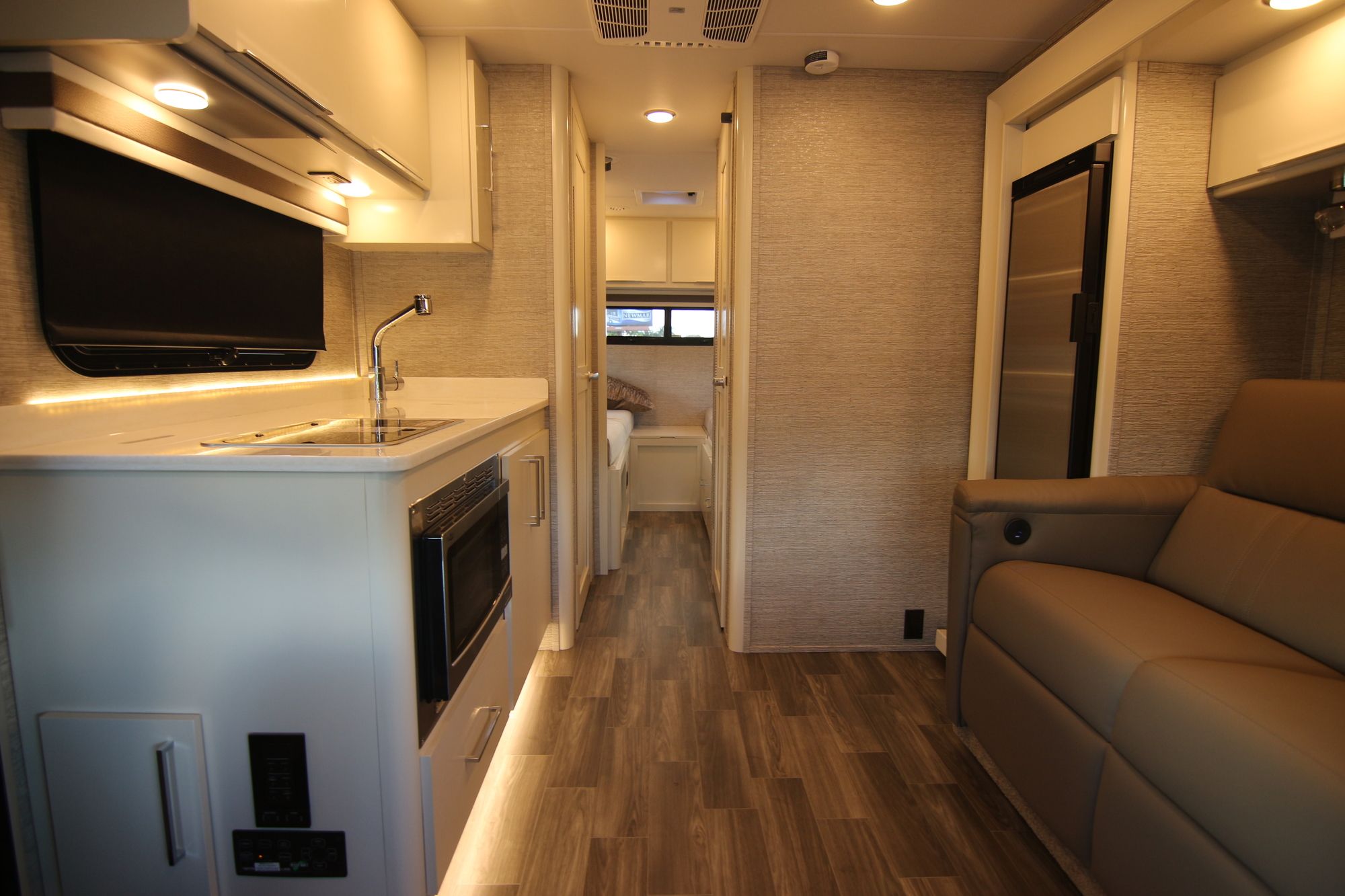 New 2020 Tiffin Motor Homes Wayfarer 24TW Class C  For Sale