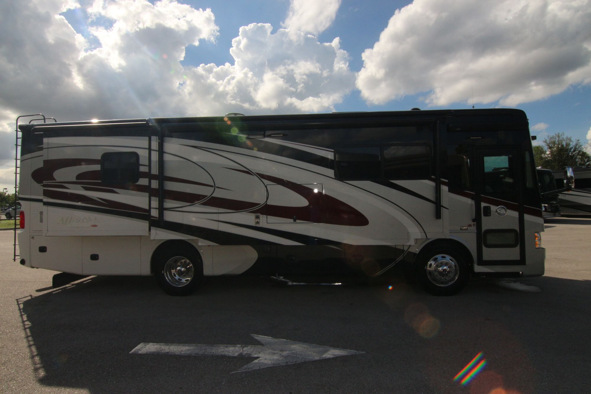 Used 2017 Tiffin Motor Homes Allegro Red 33AA Class A  For Sale