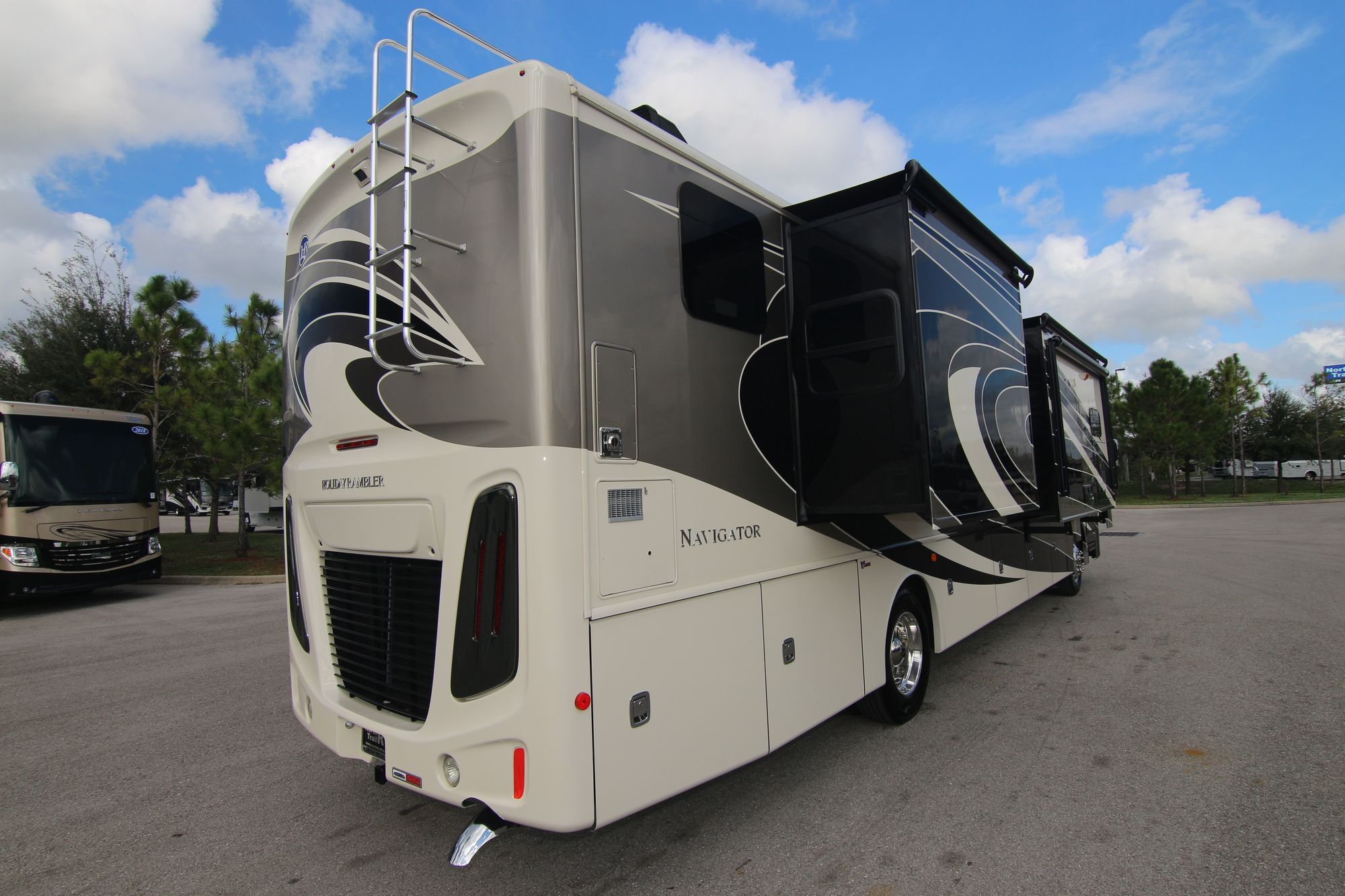 Used 2018 Holiday Rambler Navigator 38K Class A  For Sale