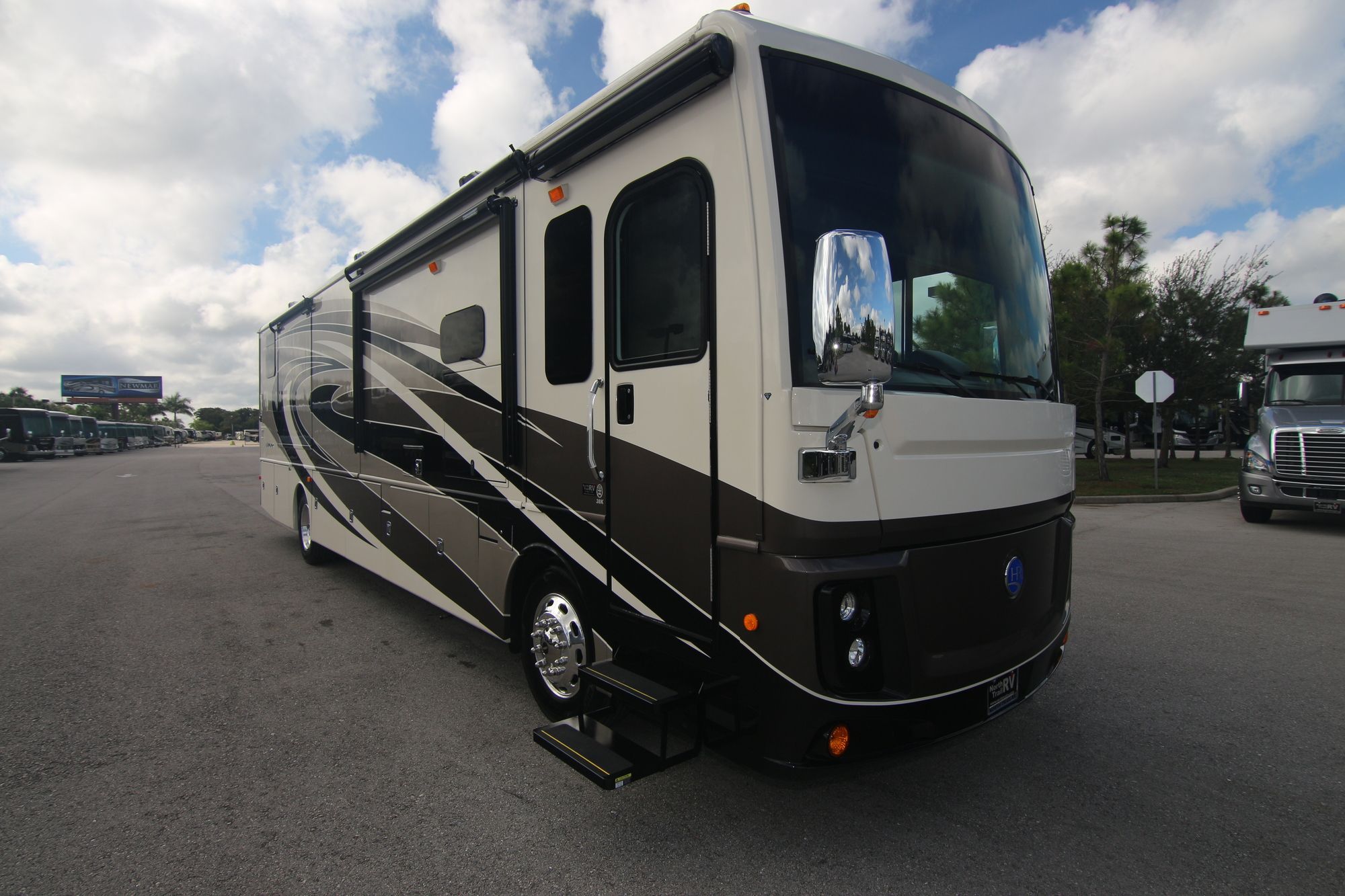 Used 2018 Holiday Rambler Navigator 38K Class A  For Sale