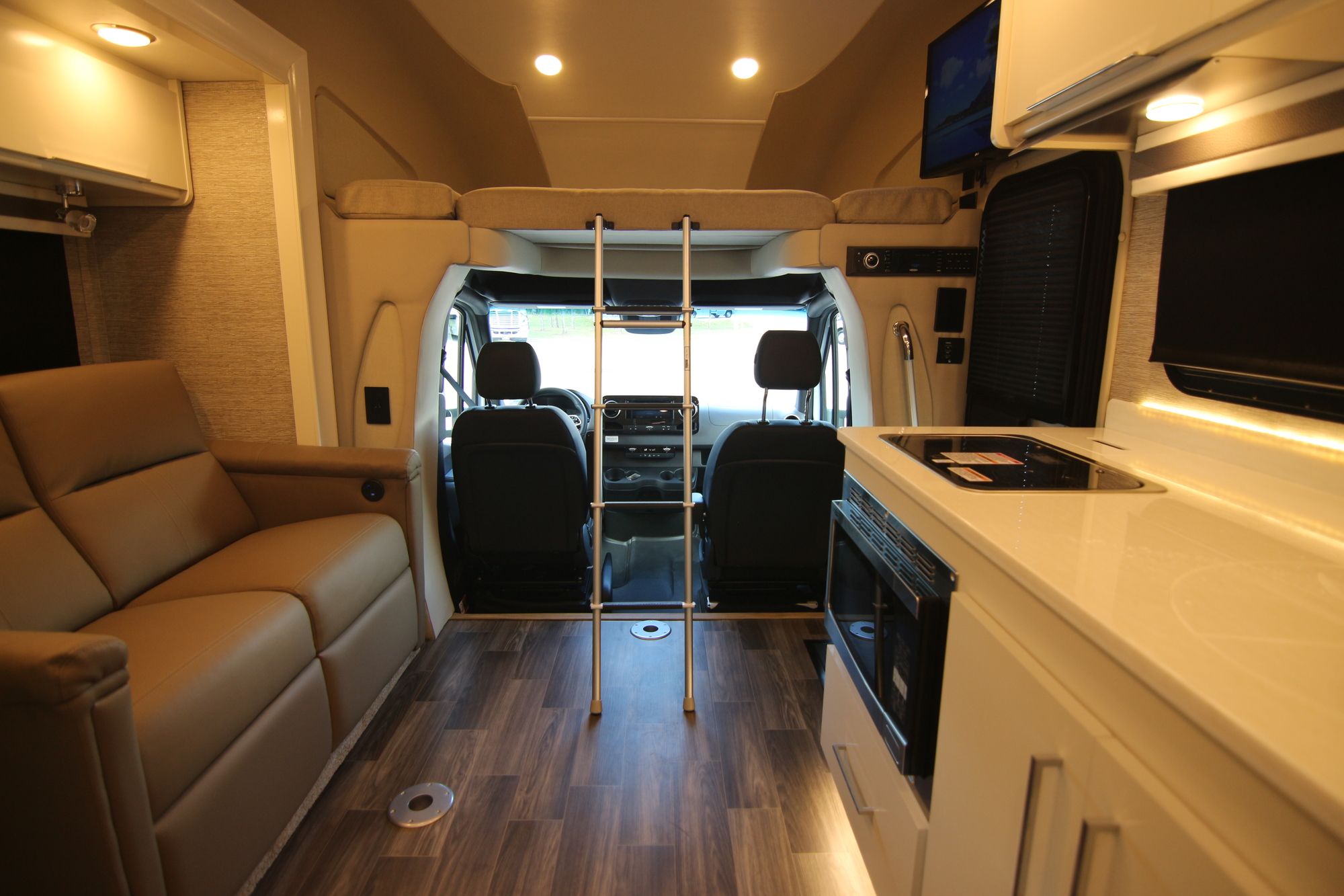 New 2020 Tiffin Motor Homes Wayfarer 24TW Class C  For Sale