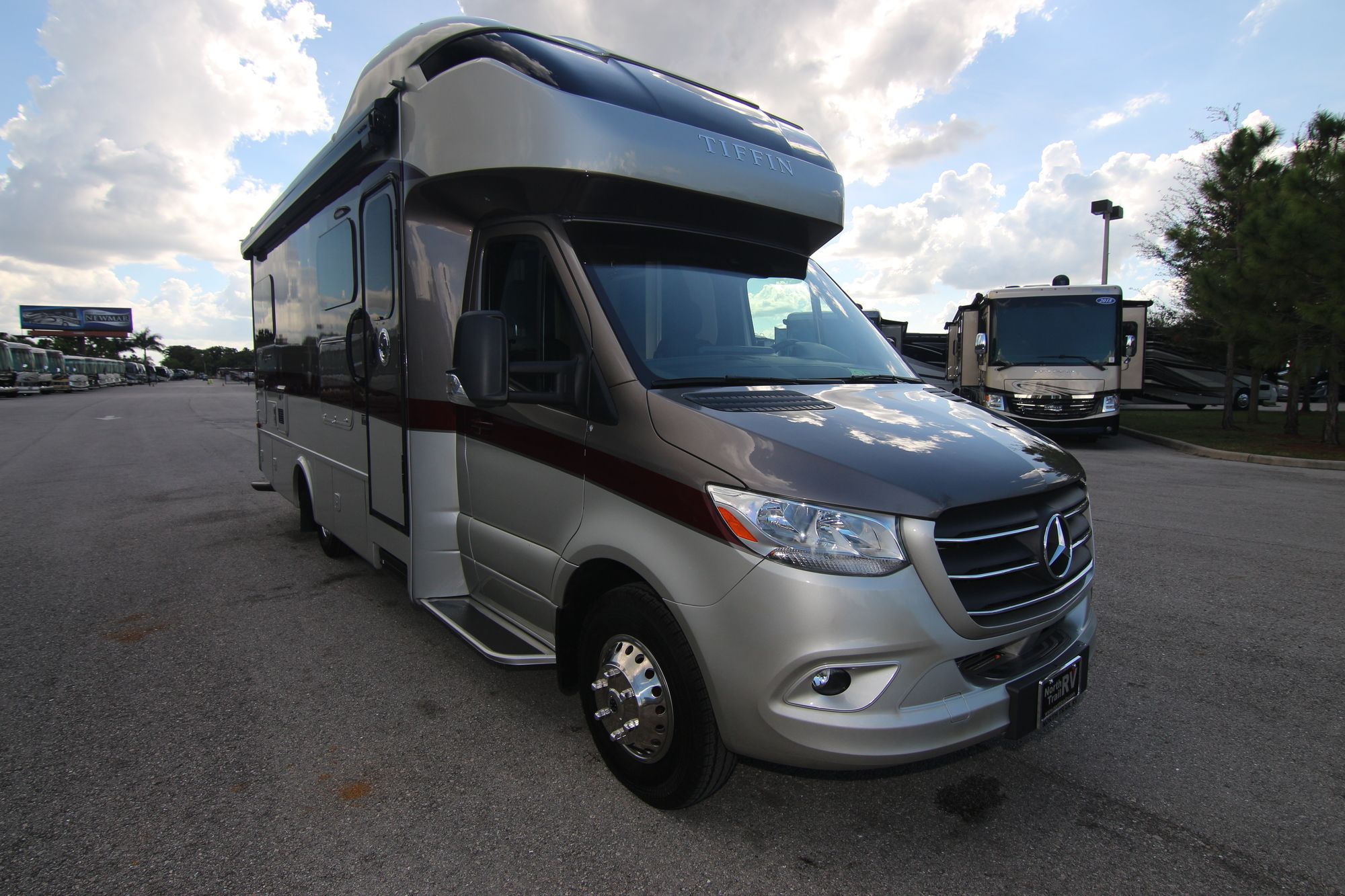 New 2020 Tiffin Motor Homes Wayfarer 24TW Class C  For Sale