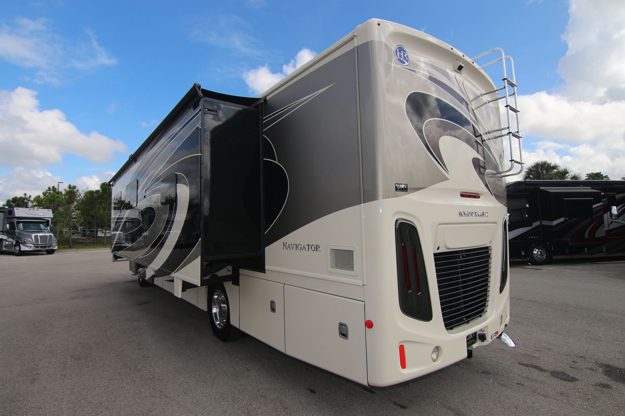 Used 2018 Holiday Rambler Navigator 38K Class A  For Sale