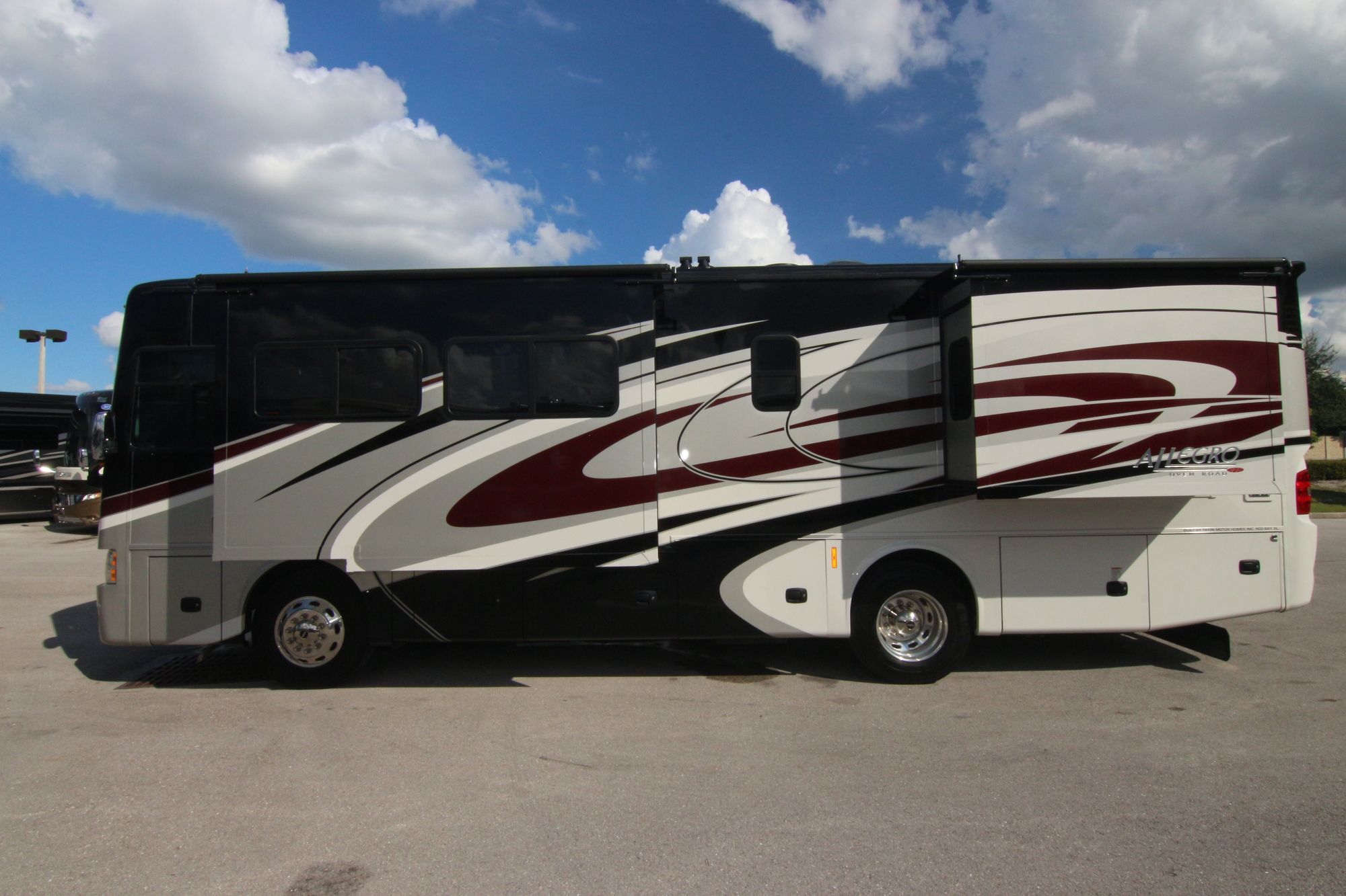 Used 2017 Tiffin Motor Homes Allegro Red 33AA Class A  For Sale