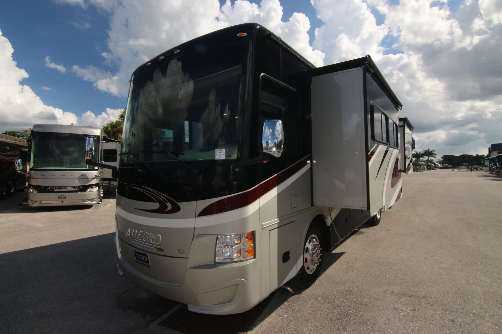 Used 2017 Tiffin Motor Homes Allegro Red 33AA Class A  For Sale