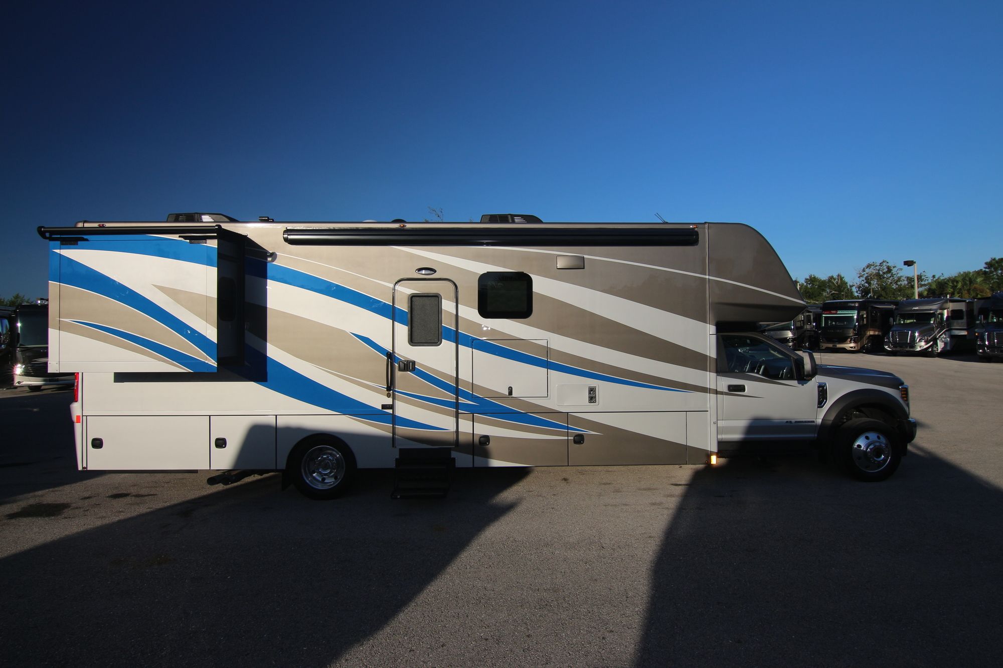 New 2020 Renegade Rv Veracruz 35MDS Class C  For Sale