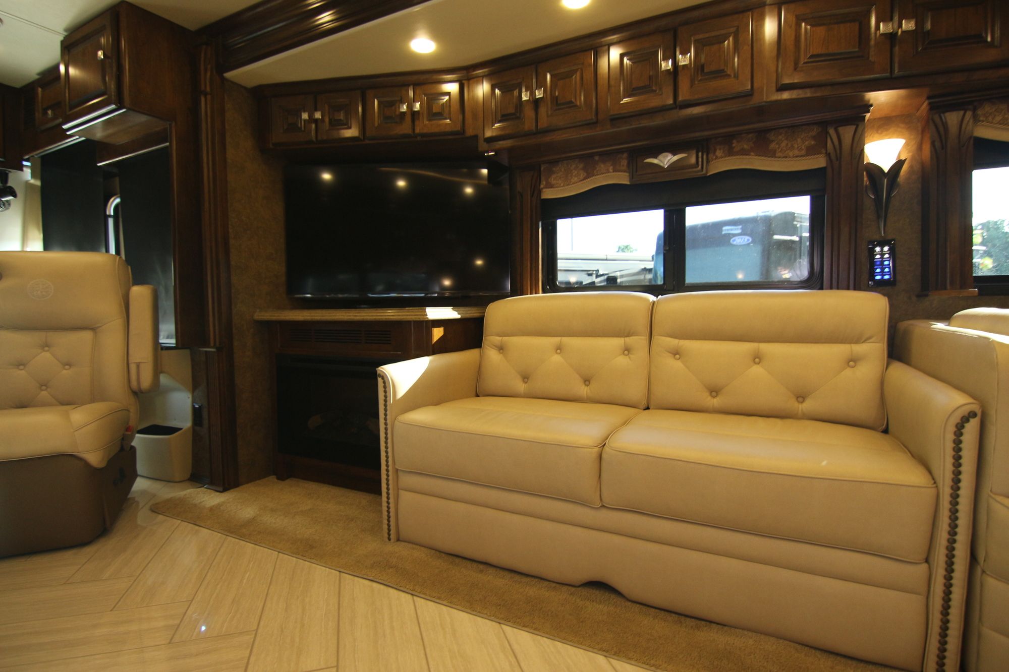 Used 2015 Tiffin Motor Homes Allegro Bus 45LP Class A  For Sale