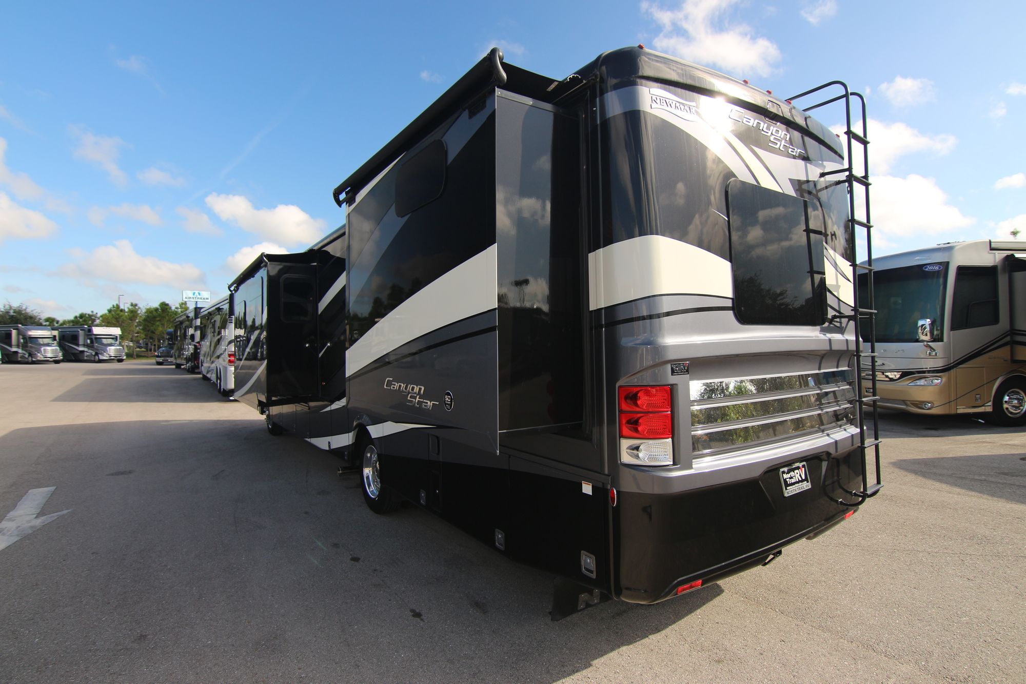 Used 2018 Newmar Canyon Star 3911 Class A  For Sale