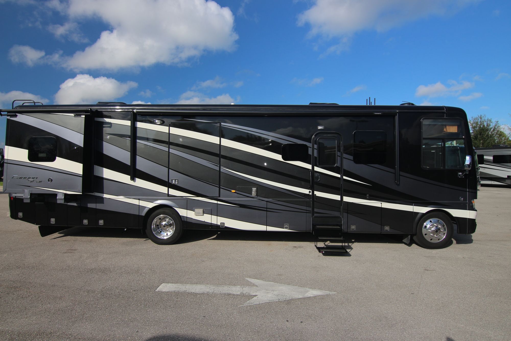 Used 2018 Newmar Canyon Star 3911 Class A  For Sale