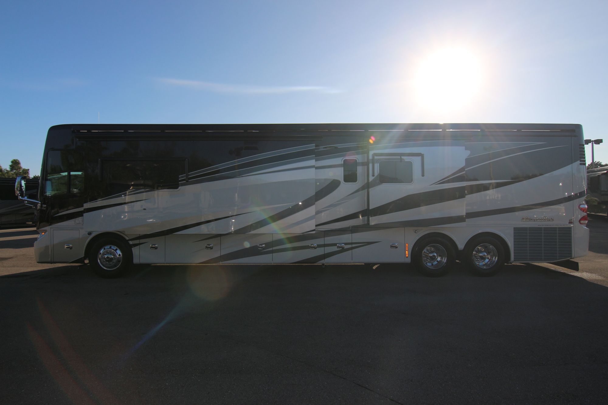 Used 2015 Tiffin Motor Homes Allegro Bus 45LP Class A  For Sale