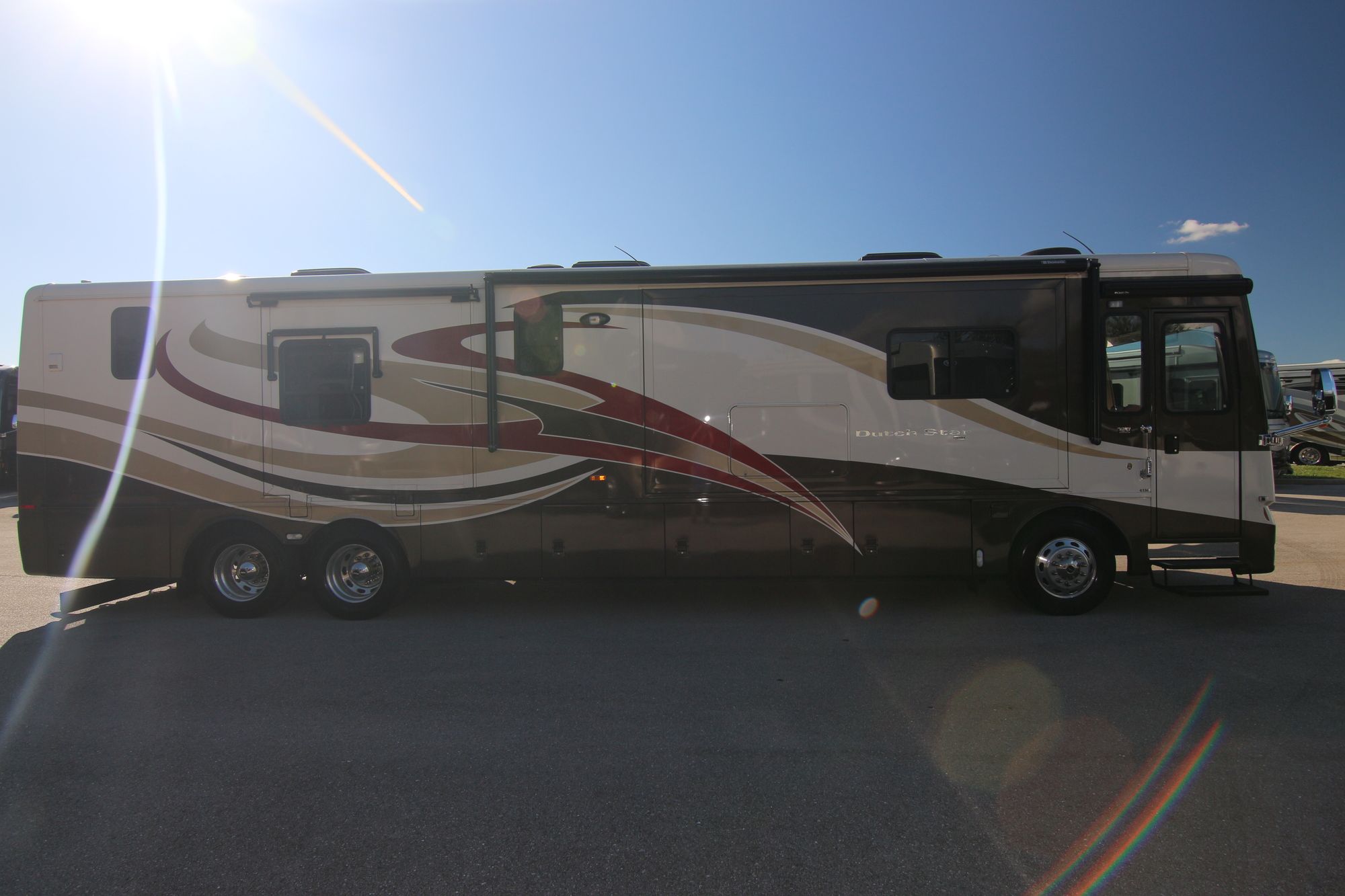 Used 2011 Newmar Dutch Star 4336 Class A  For Sale