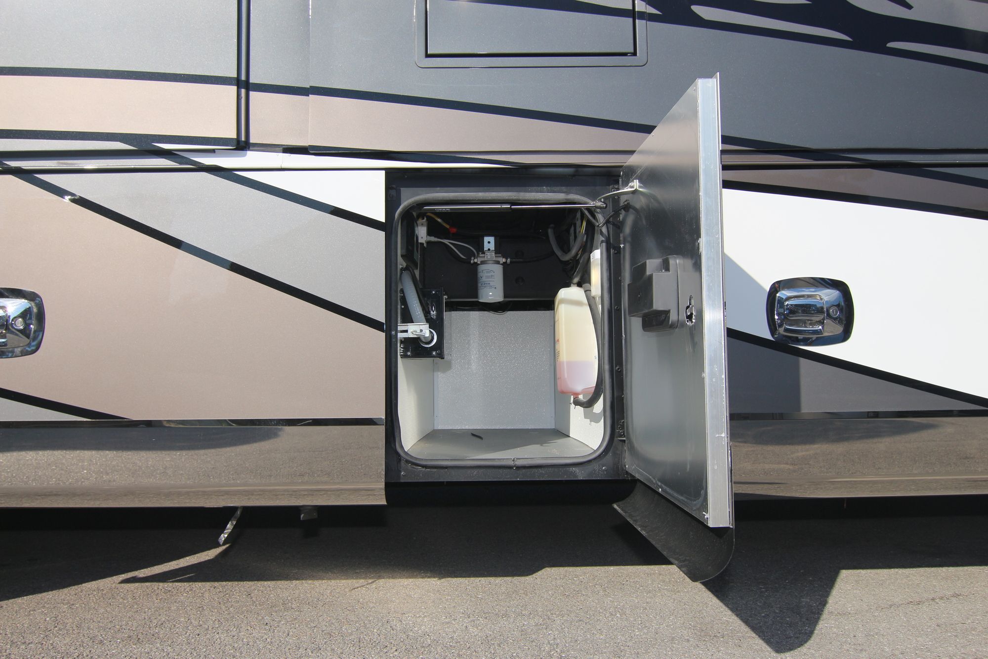 New 2020 Tiffin Motor Homes Zephyr 45PZ Class A  For Sale