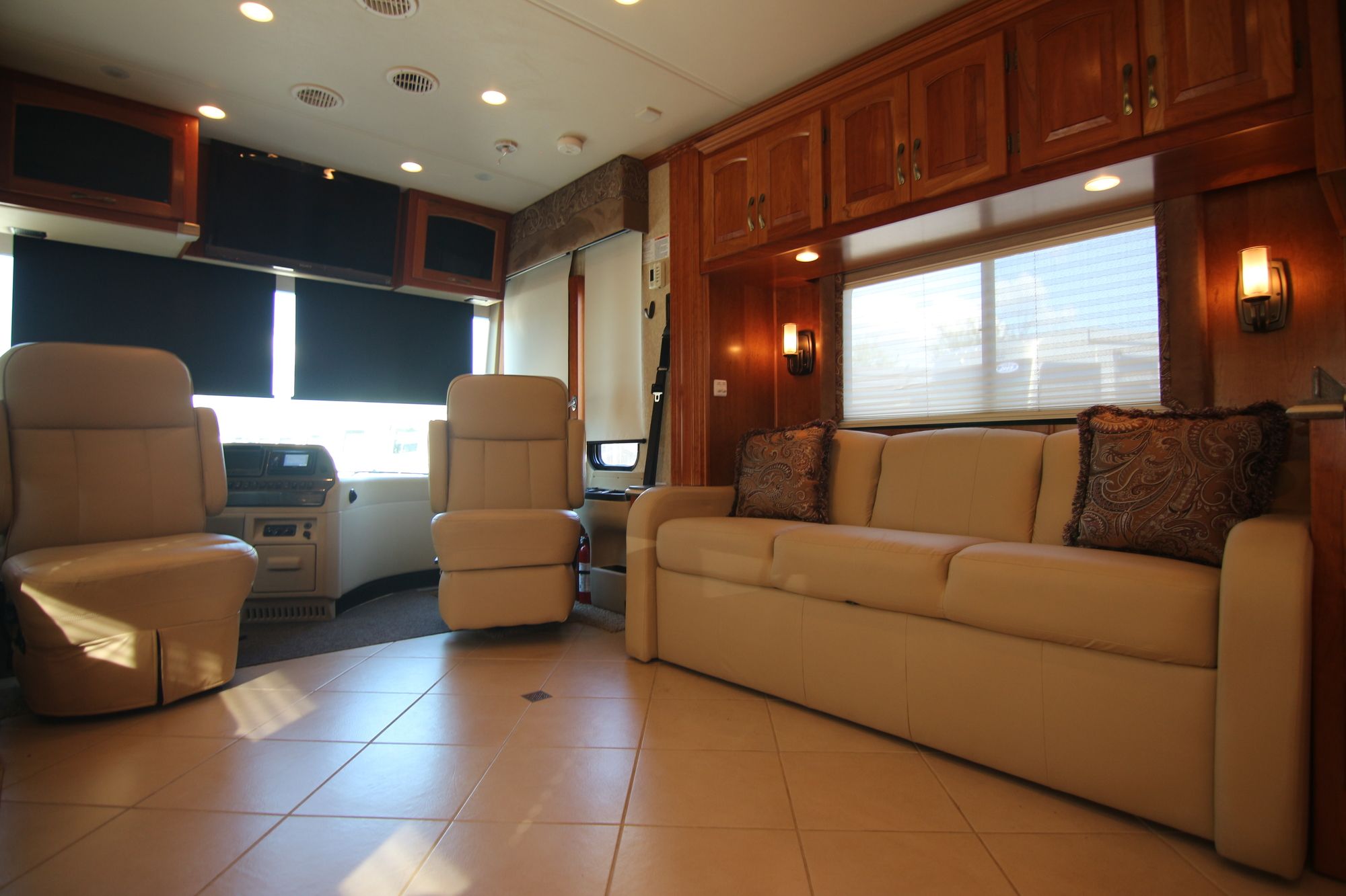 Used 2011 Newmar Dutch Star 4336 Class A  For Sale