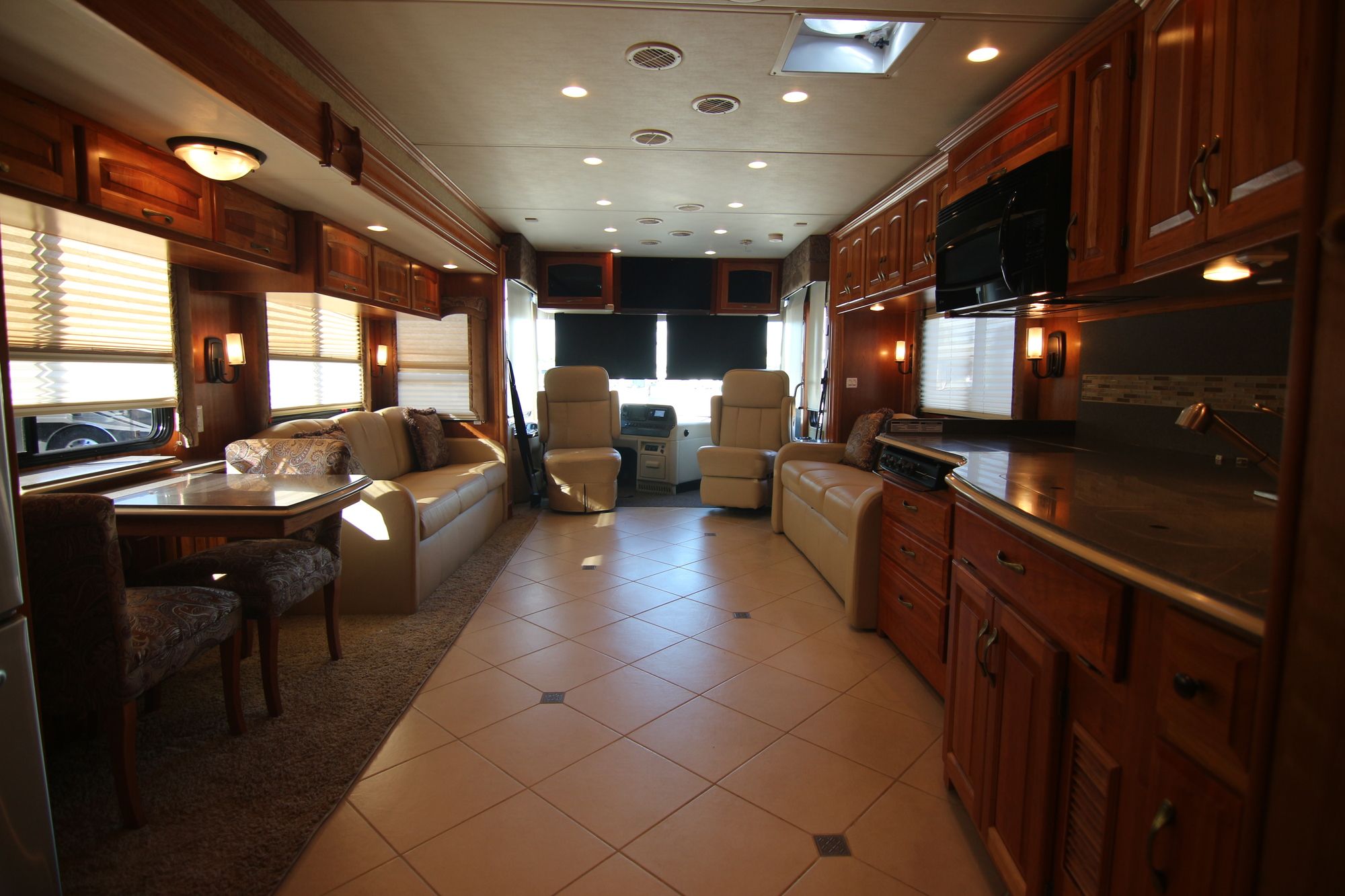 Used 2011 Newmar Dutch Star 4336 Class A  For Sale